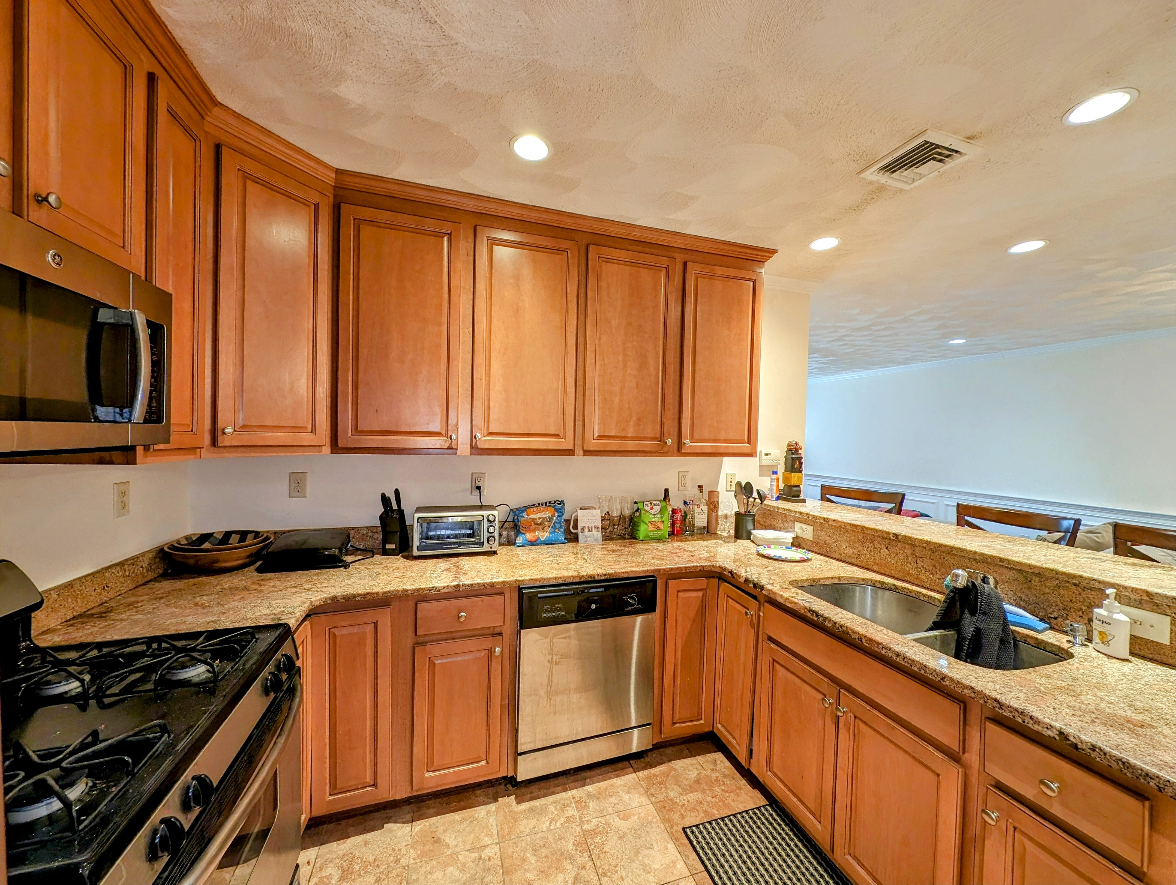 215 Harvard St, South Medford