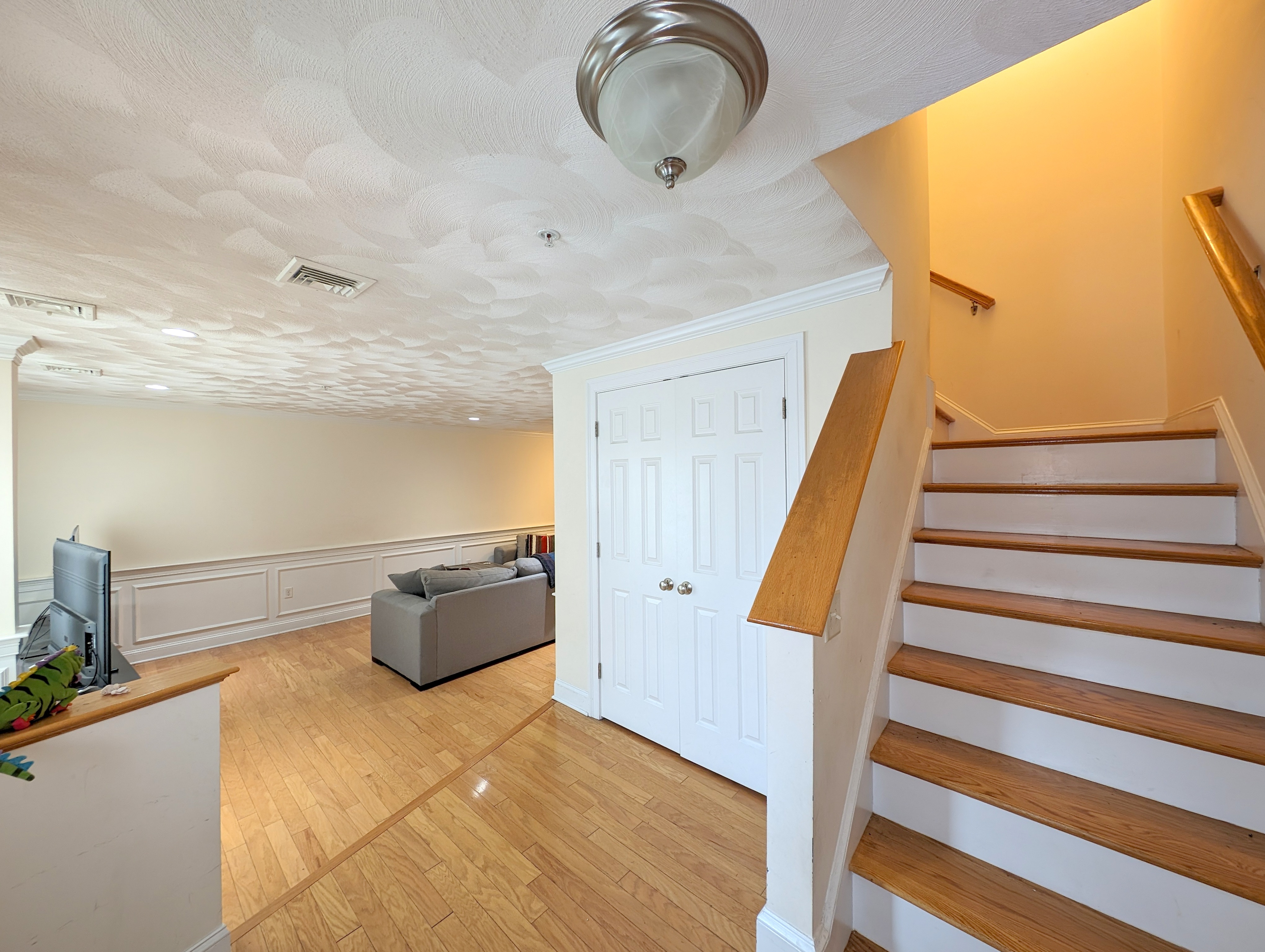 215 Harvard St, South Medford