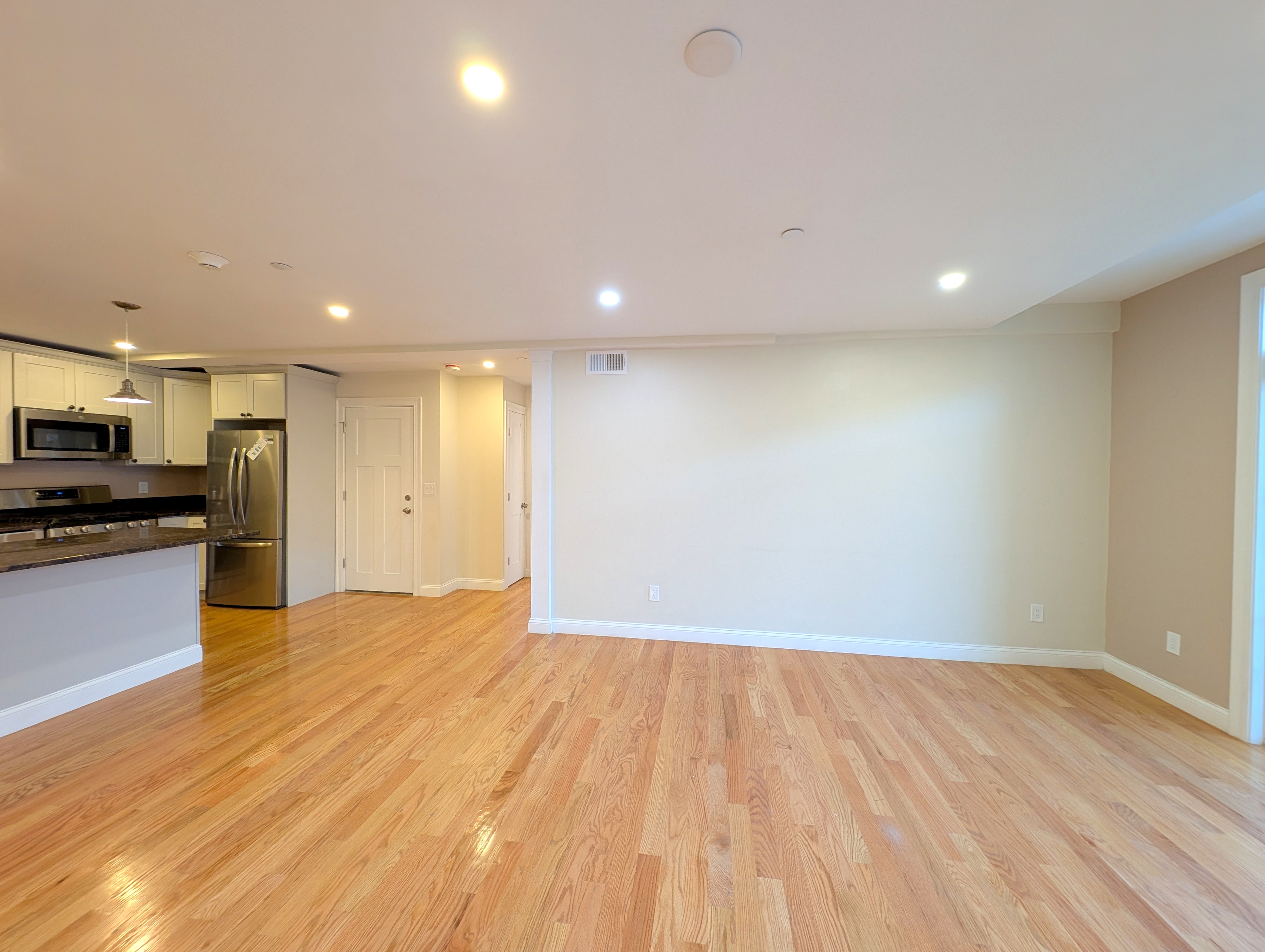 628 Trapelo Rd, Belmont