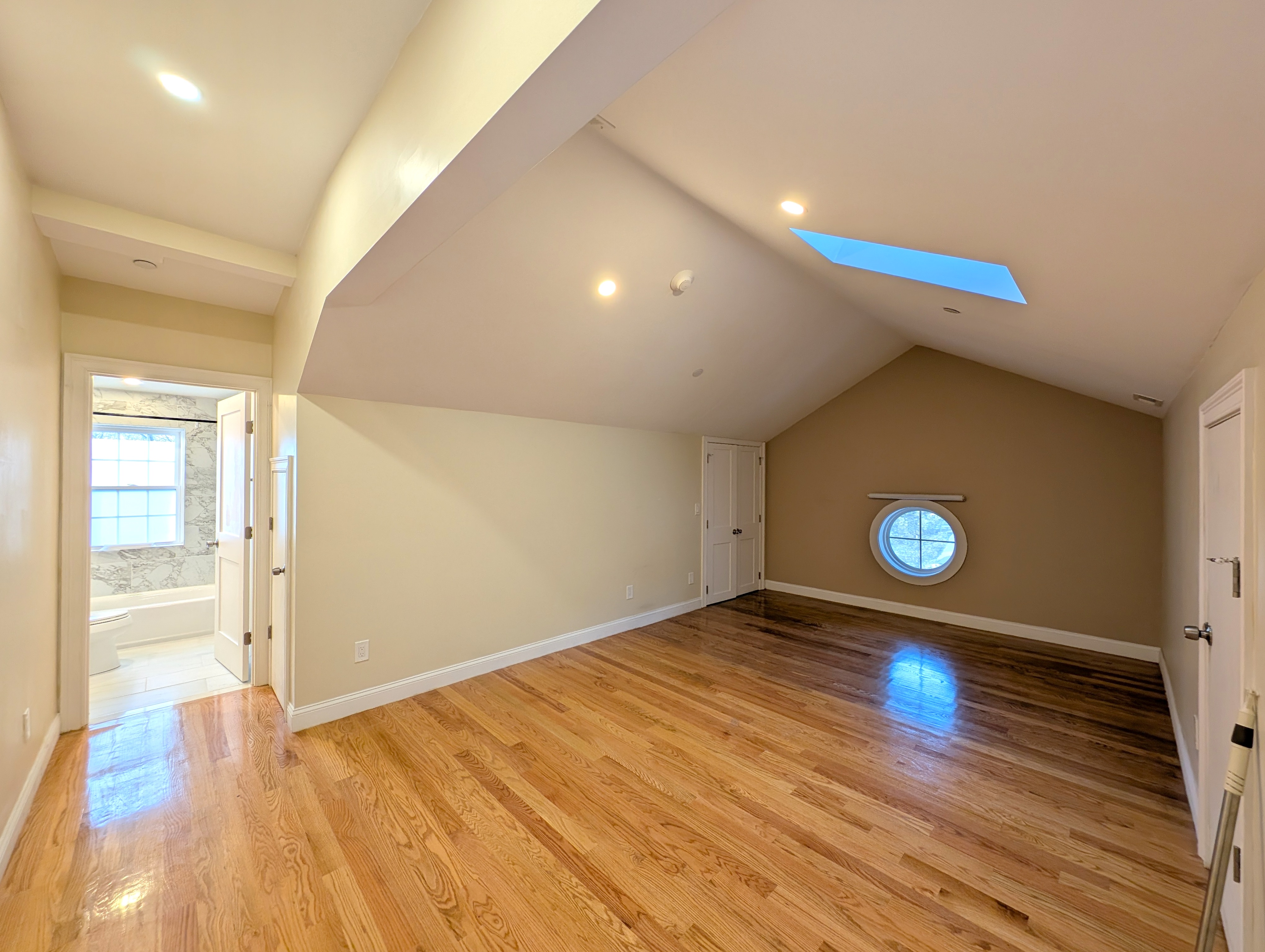 628 Trapelo Rd, Belmont