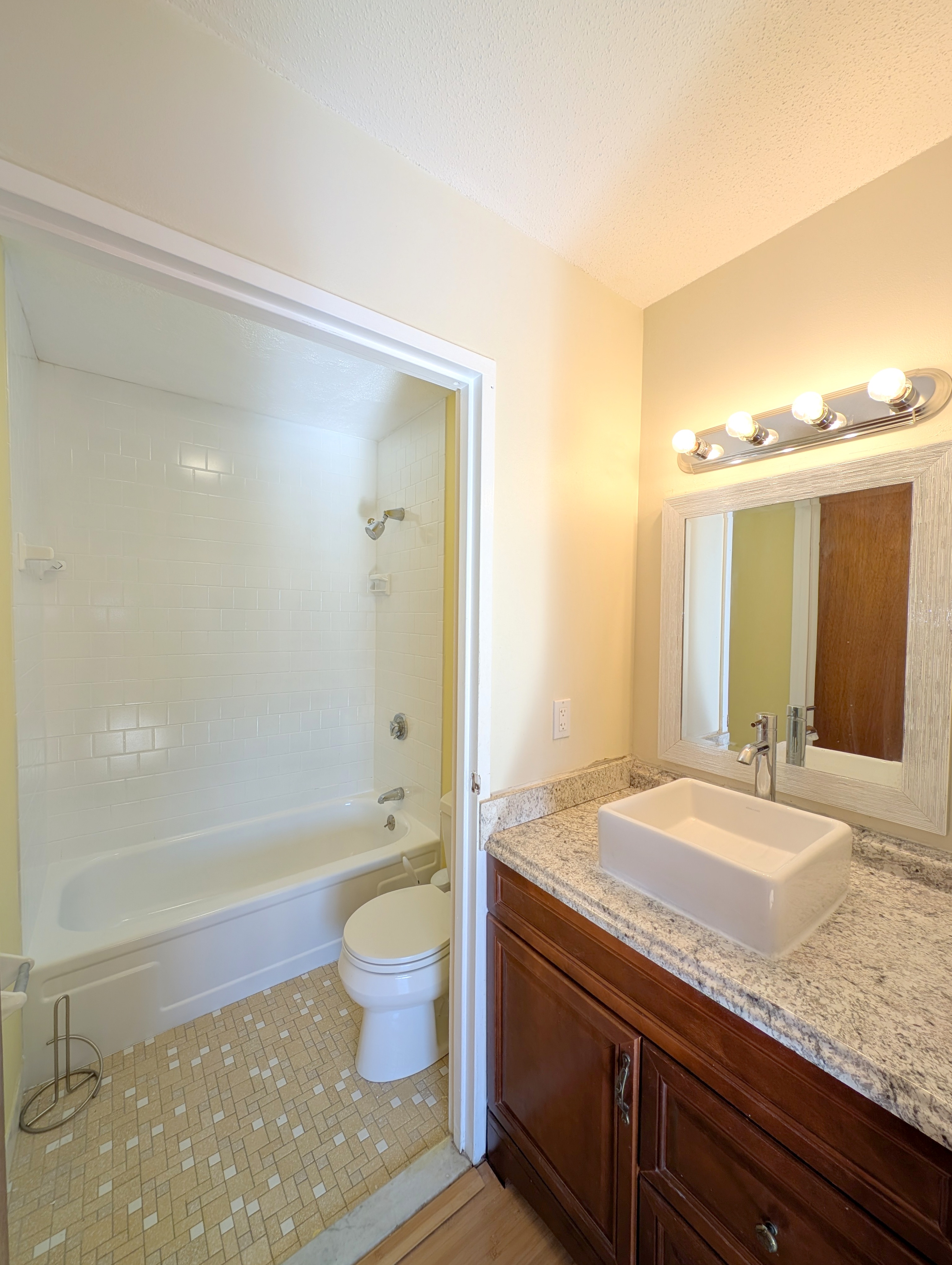 474 Broadway, Magoun Square