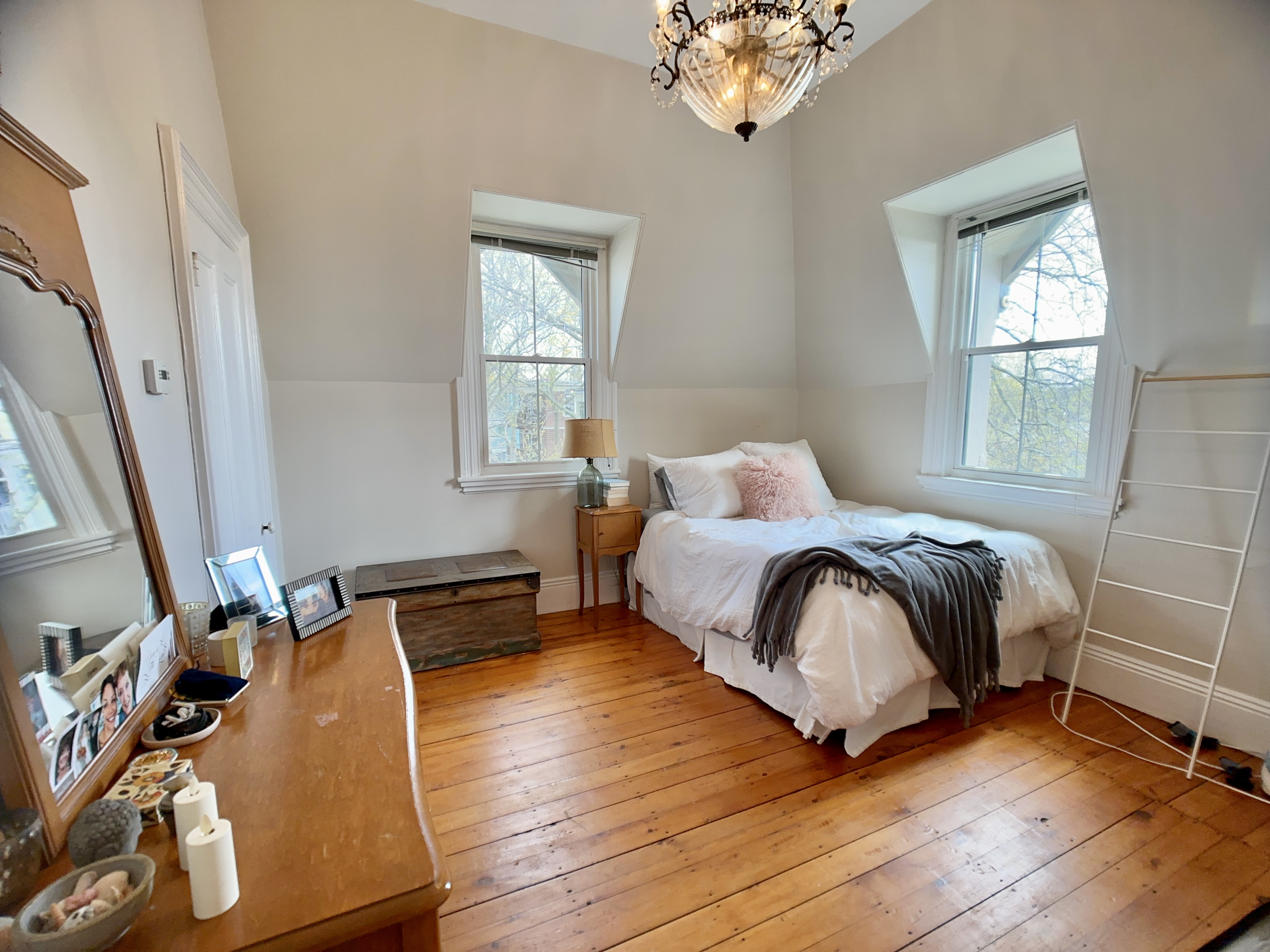 1 bed, 1 bath apartment for rent at 271 Chestnut Ave Unit 3, Jamaica Plain — photo 1 of 8
