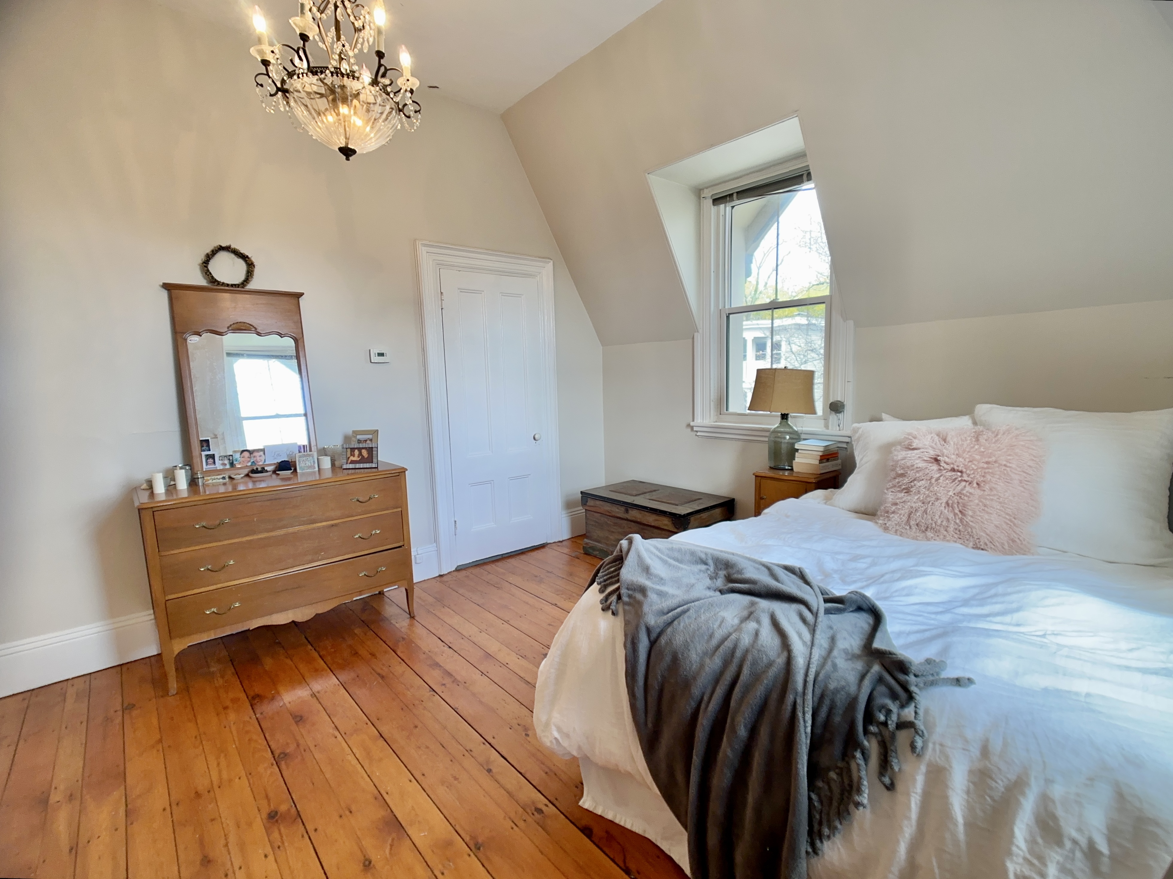 1 bed, 1 bath apartment for rent at 271 Chestnut Ave Unit 3, Jamaica Plain — photo 2 of 8