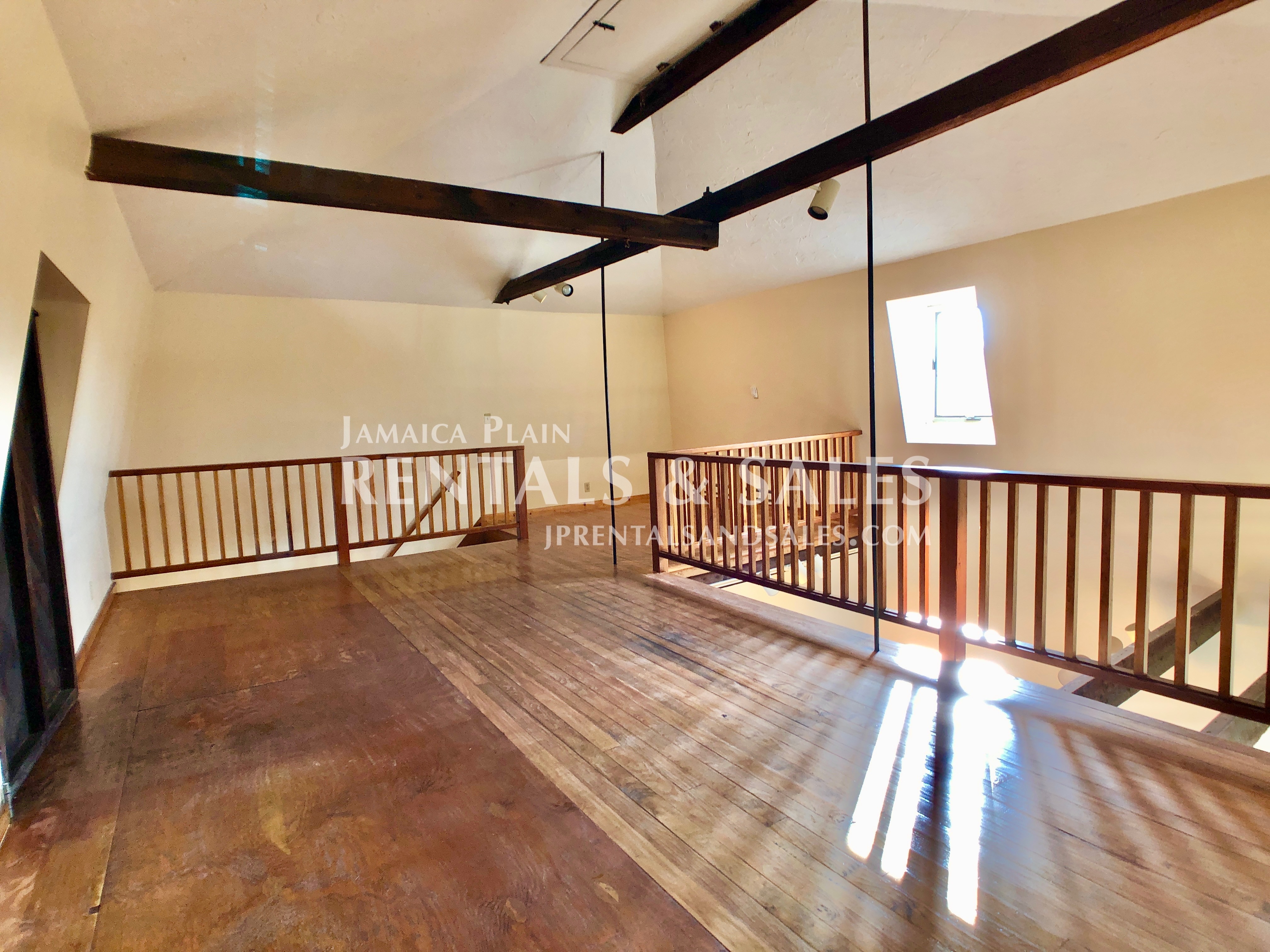 1 bed, 1 bath apartment for rent at 87 Child St Unit C, Hyde Park — photo 5 of 16