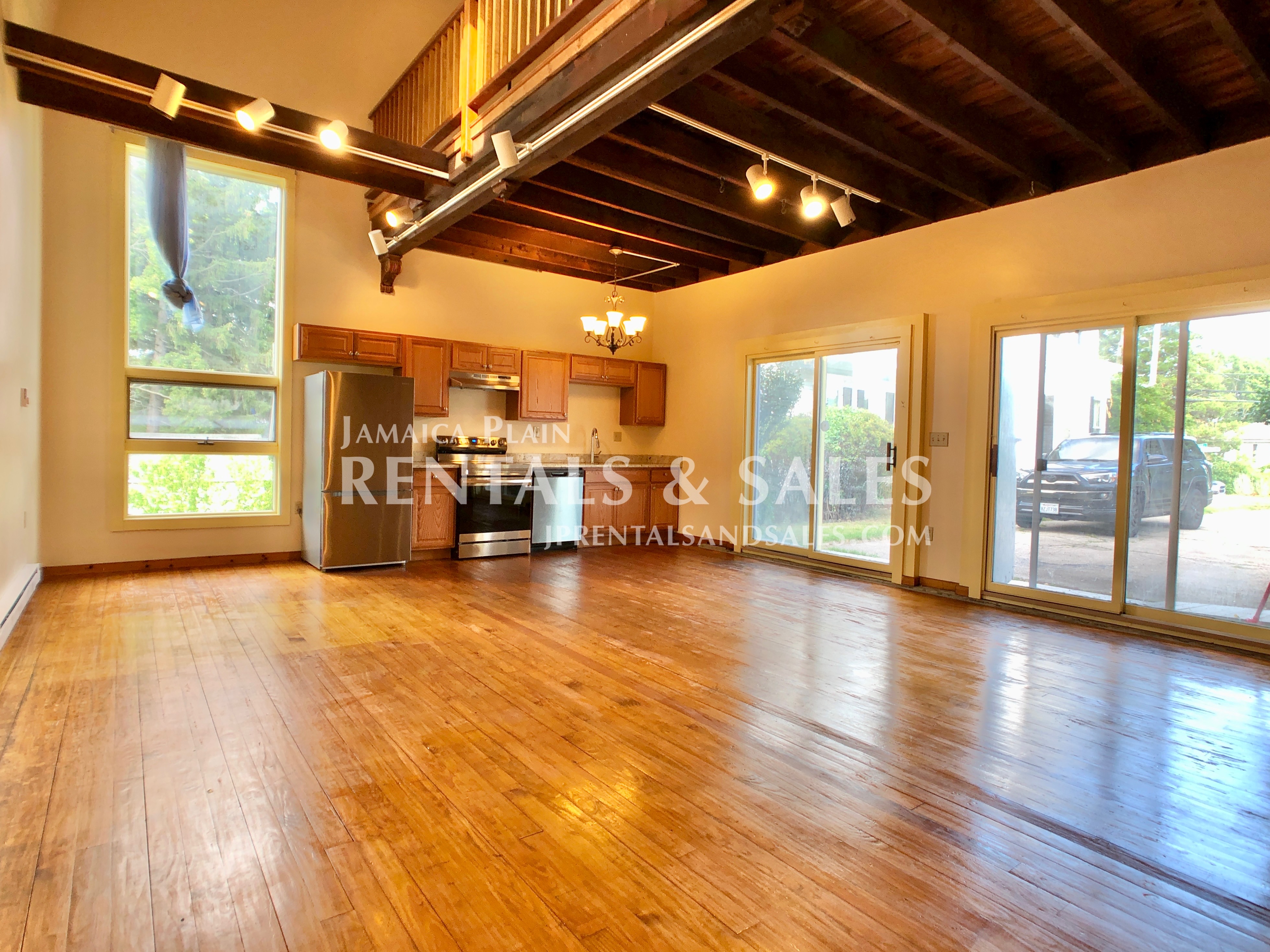 1 bed, 1 bath apartment for rent at 87 Child St Unit C, Hyde Park — photo 8 of 16