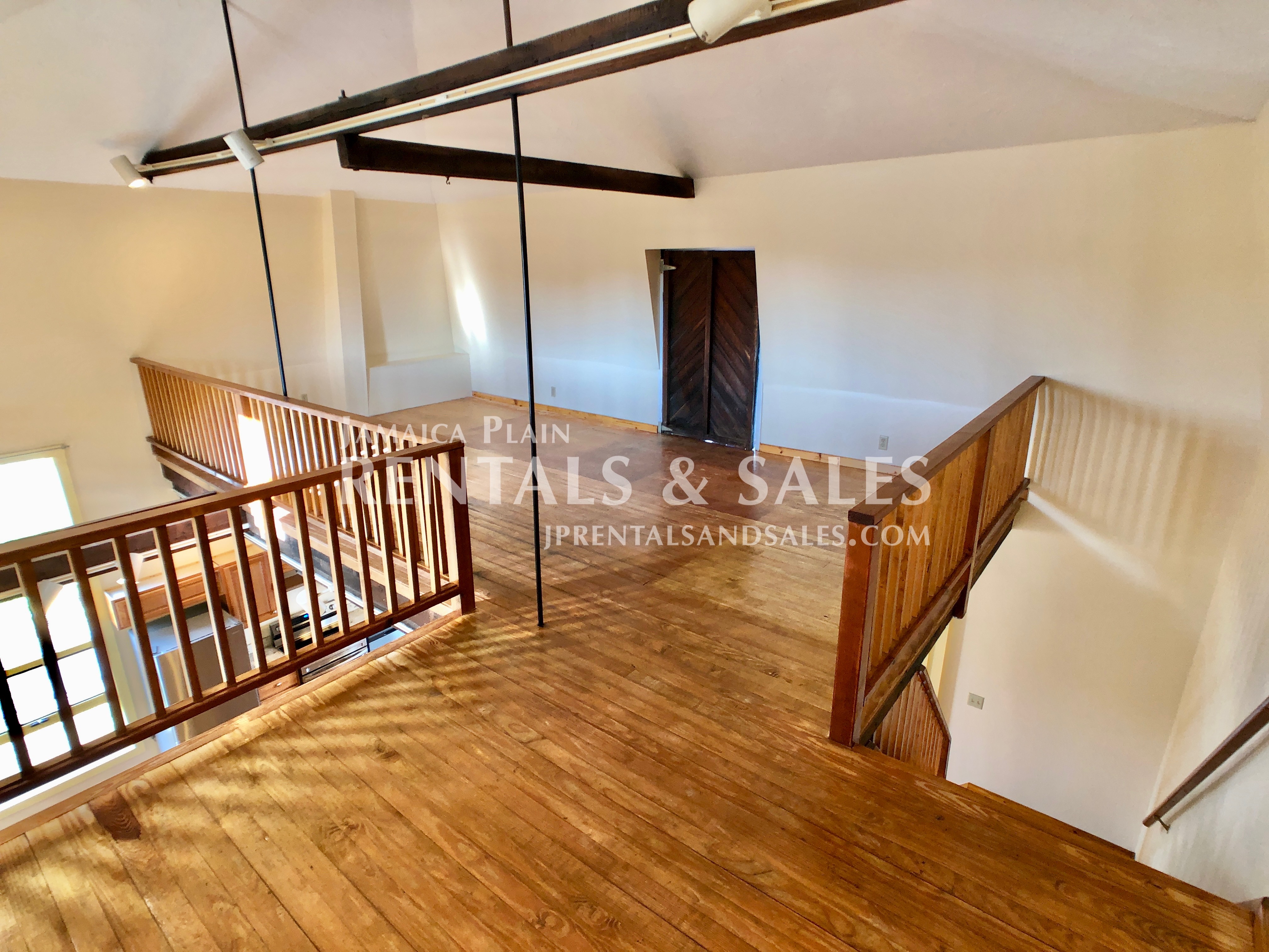 1 bed, 1 bath apartment for rent at 87 Child St Unit C, Hyde Park — photo 9 of 16