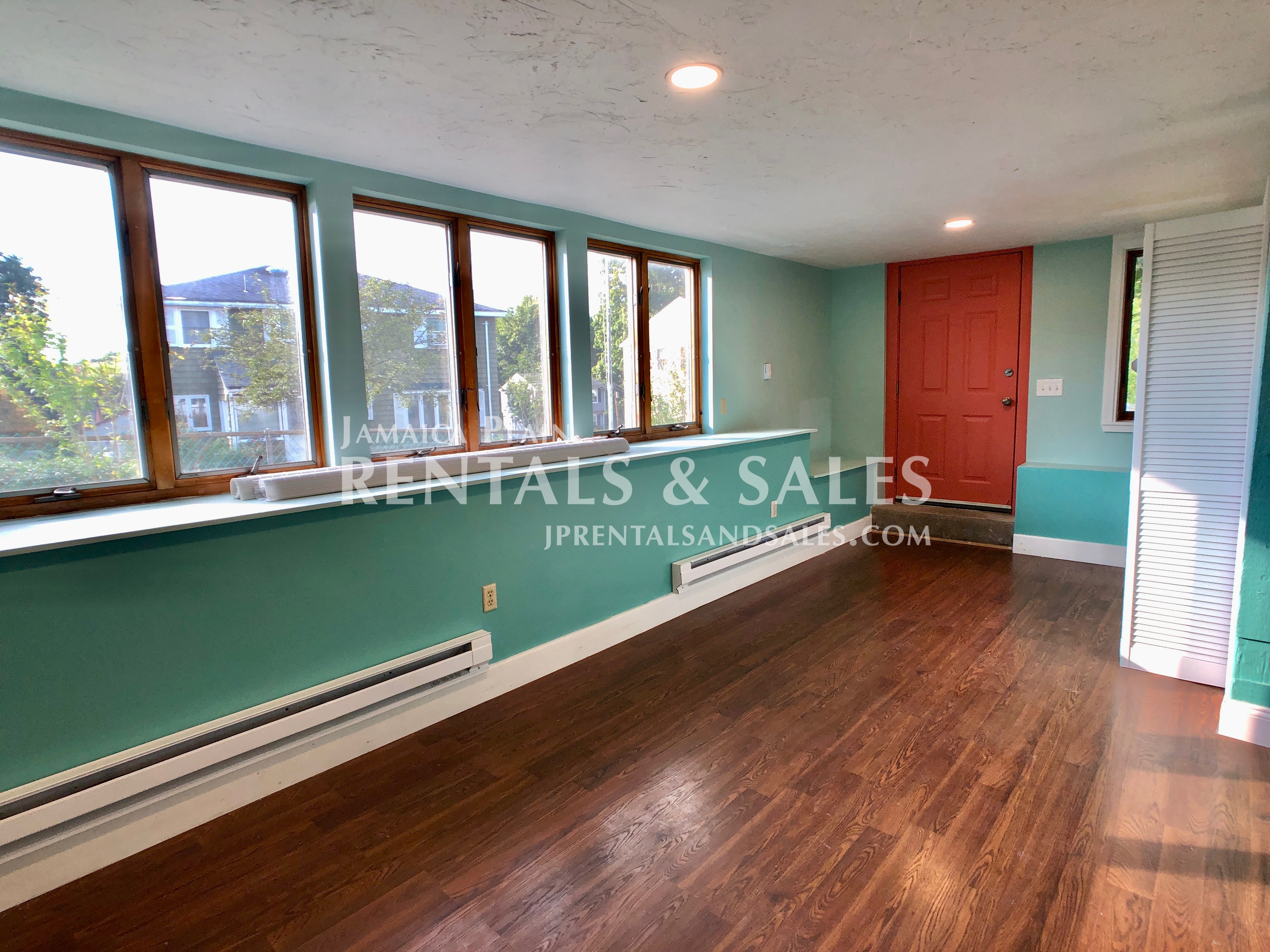 1 bed, 1 bath apartment for rent at 87 Child St Unit C, Hyde Park — photo 14 of 16