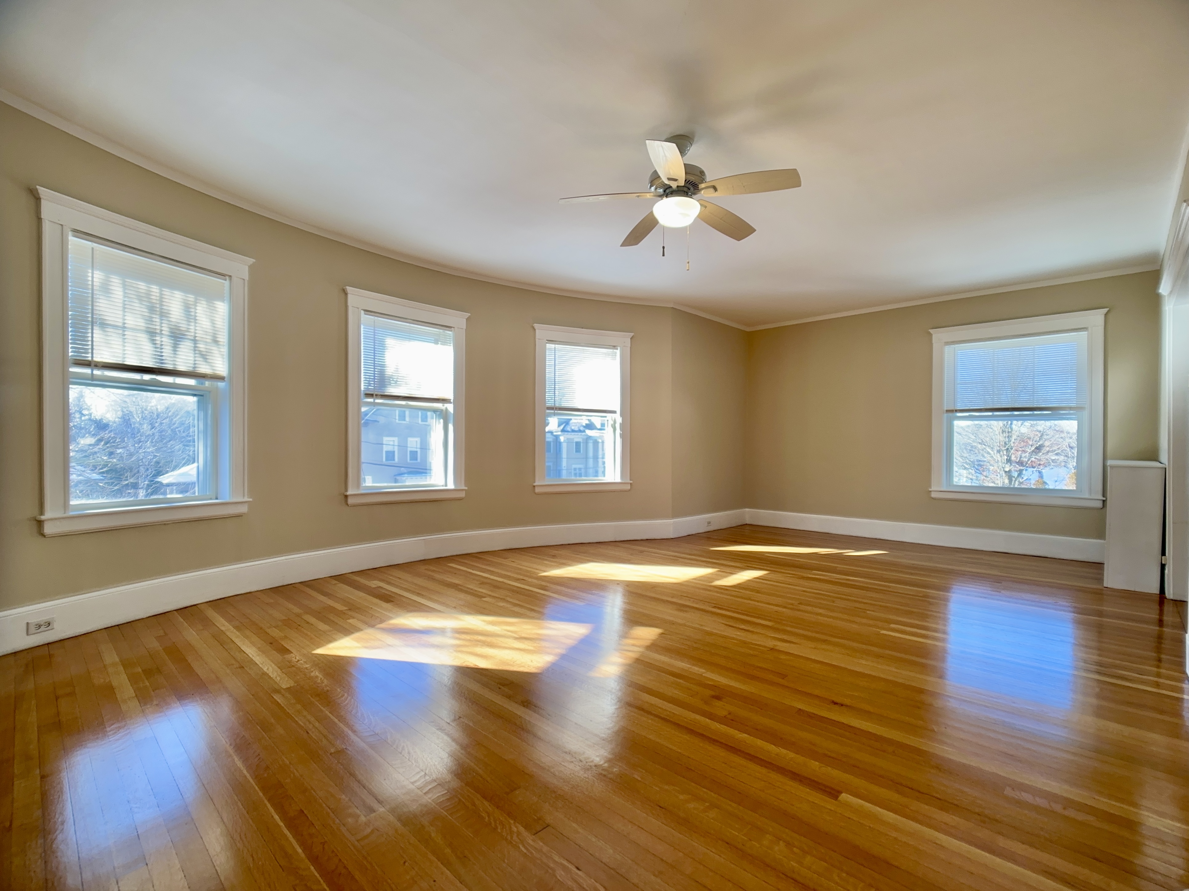 2 bed, 1 bath apartment for rent at 39 Pond St Unit 2, Jamaica Plain — photo 3 of 15