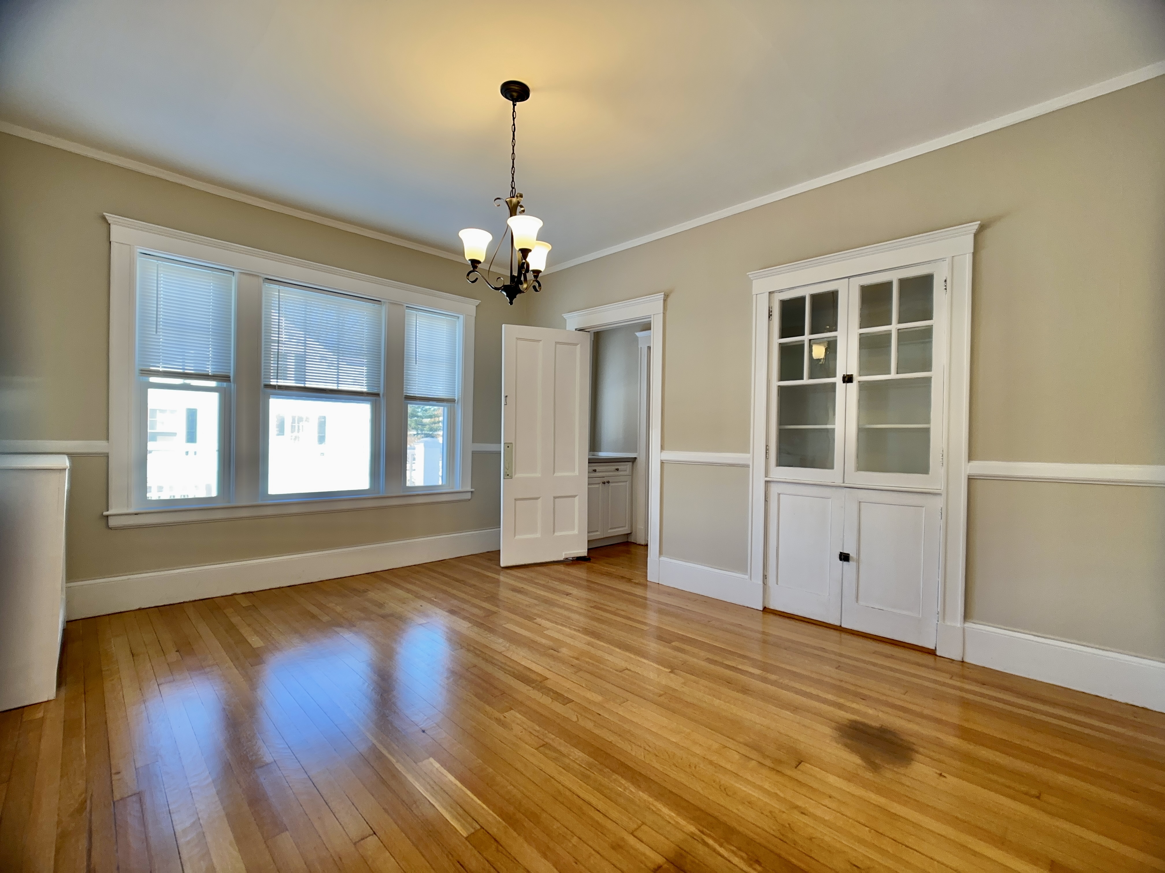 2 bed, 1 bath apartment for rent at 39 Pond St Unit 2, Jamaica Plain — photo 6 of 15