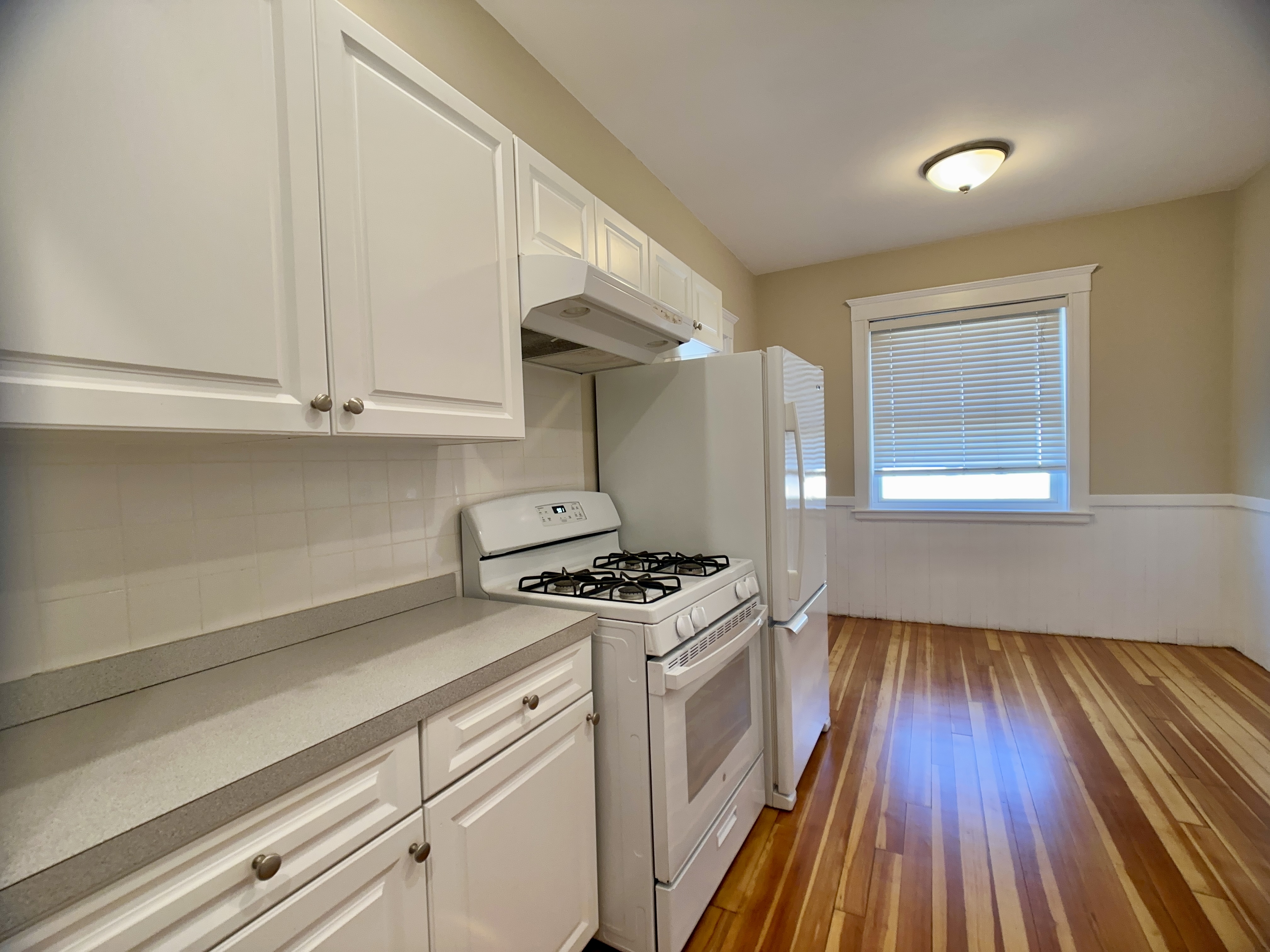 2 bed, 1 bath apartment for rent at 39 Pond St Unit 2, Jamaica Plain — photo 9 of 15
