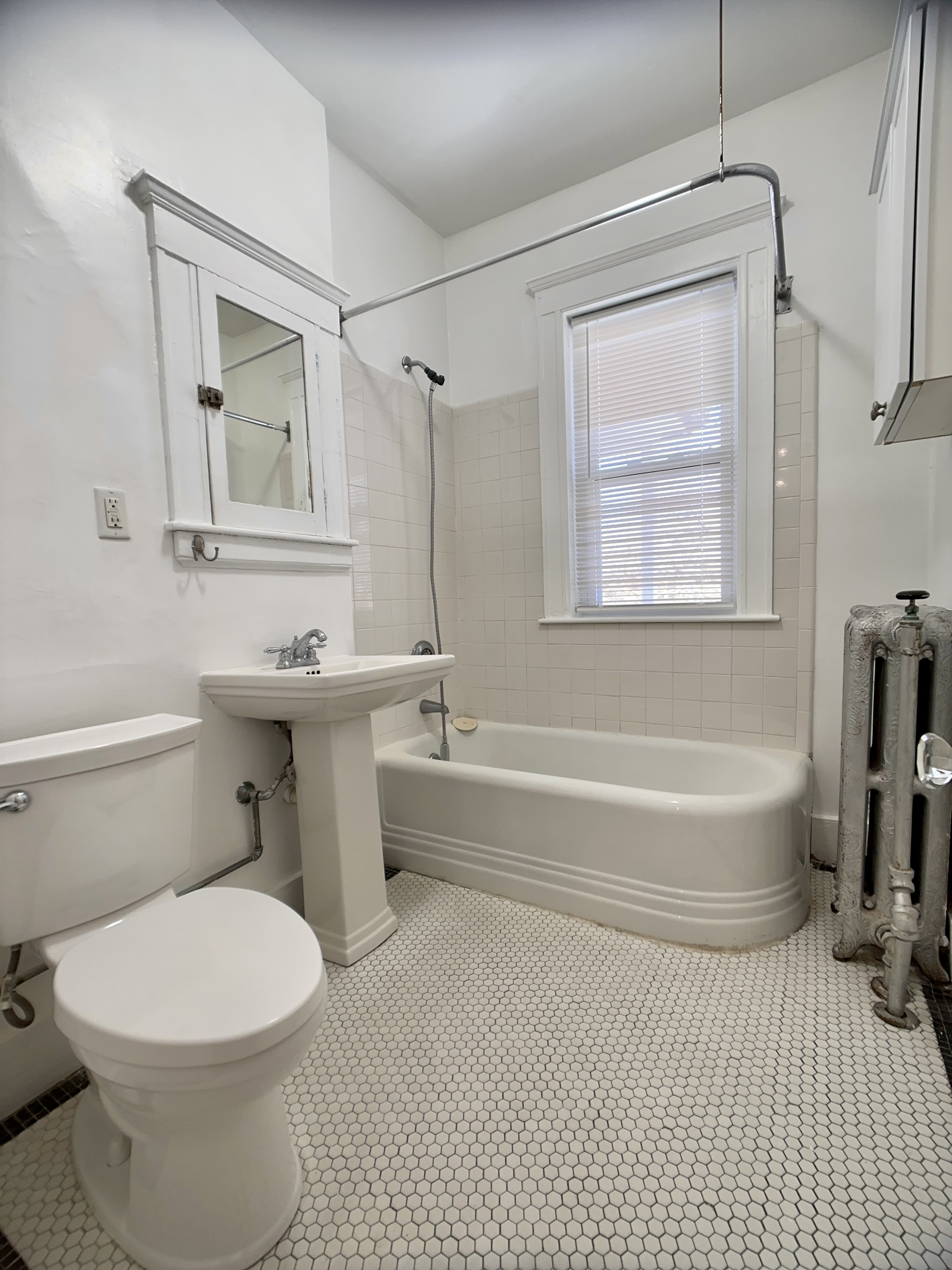 2 bed, 1 bath apartment for rent at 39 Pond St Unit 2, Jamaica Plain — photo 11 of 15