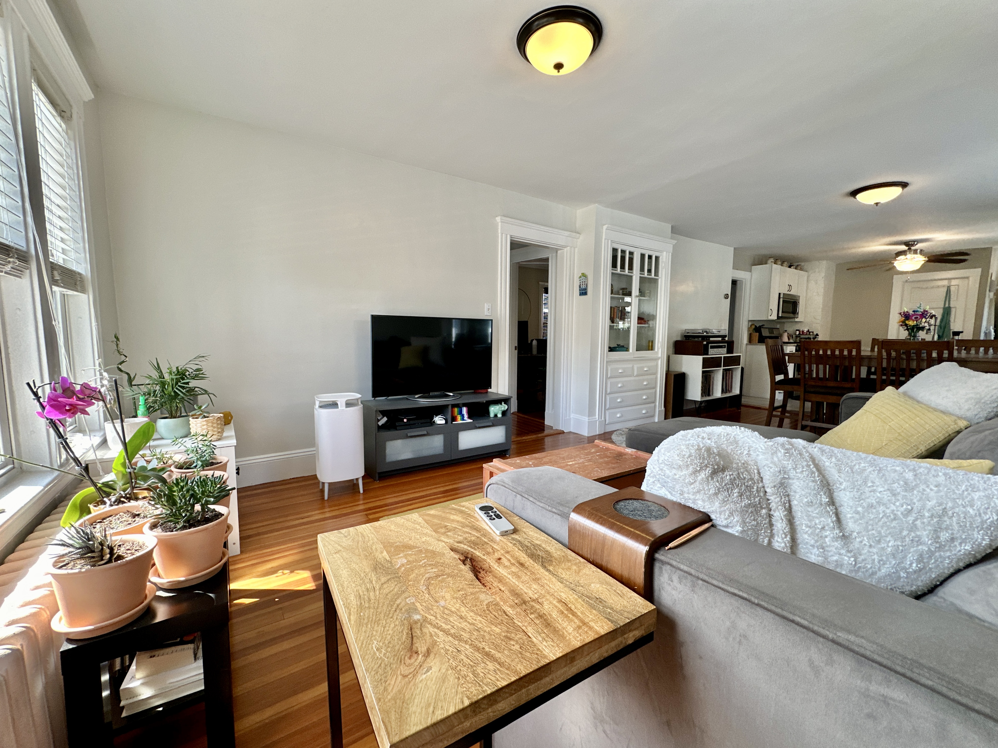 2.5 bed, 1 bath apartment for rent at 17 Lesher St Unit 1, Roslindale — photo 2 of 17