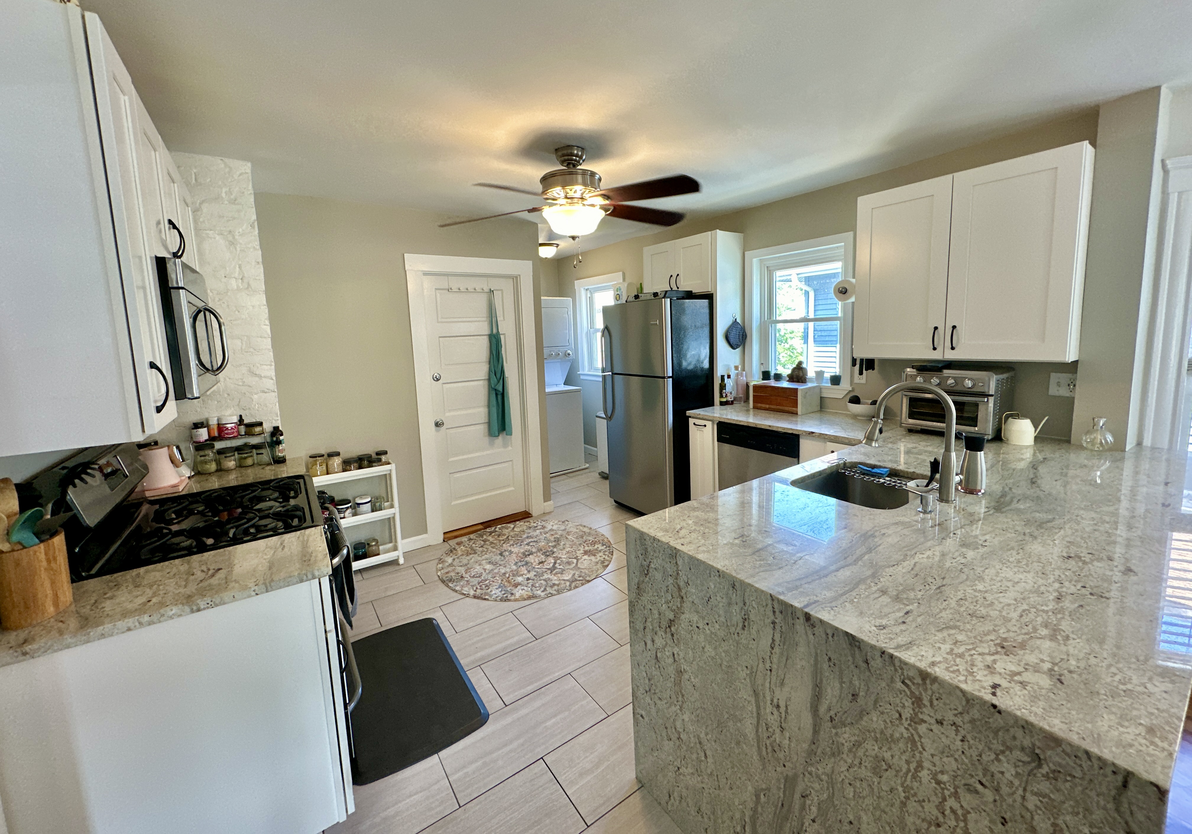 2.5 bed, 1 bath apartment for rent at 17 Lesher St Unit 1, Roslindale — photo 5 of 17
