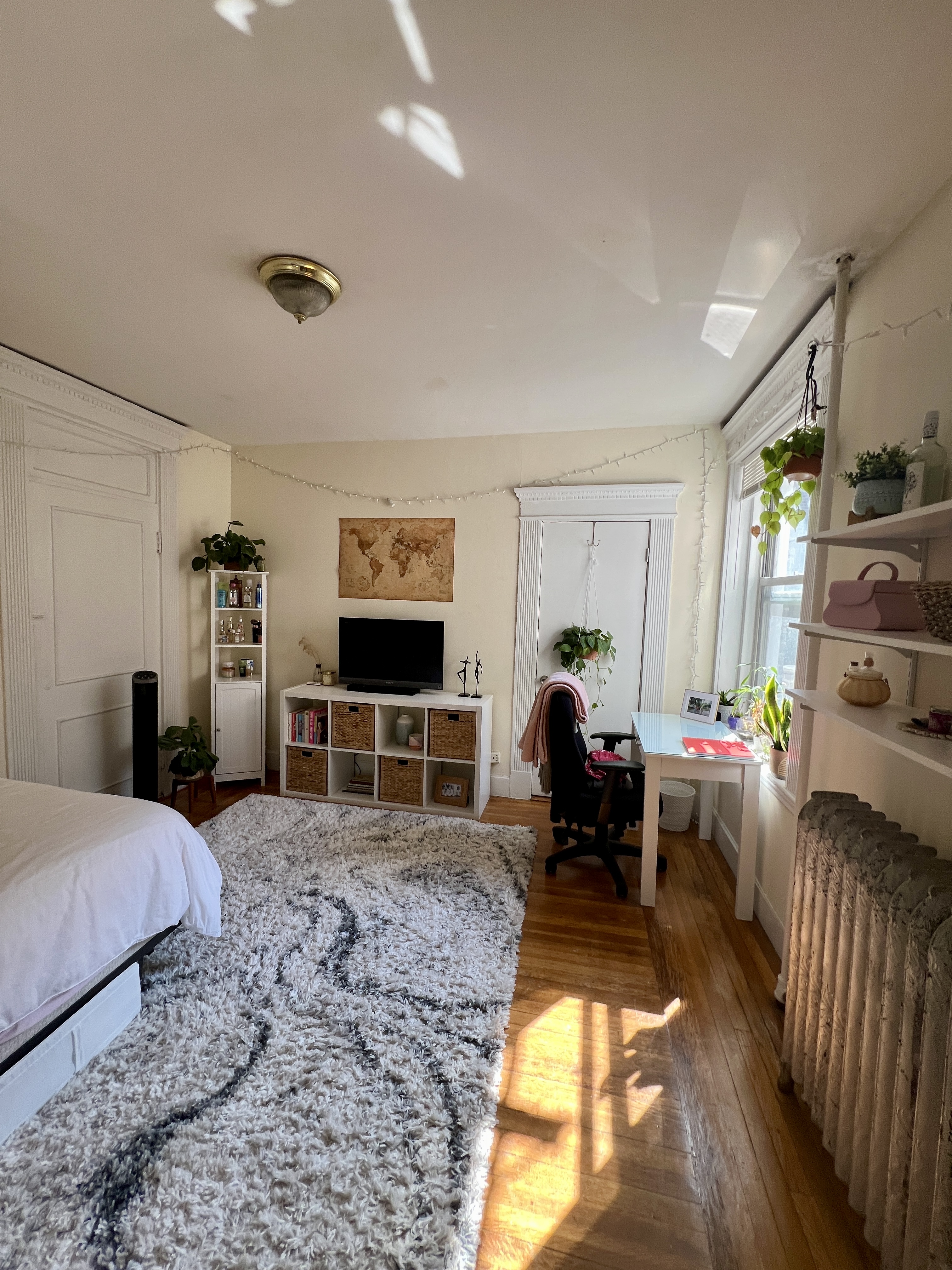 1 split bed, 1 bath apartment for rent at 133 Peterborough St Unit 23, Fenway — photo 5 of 9