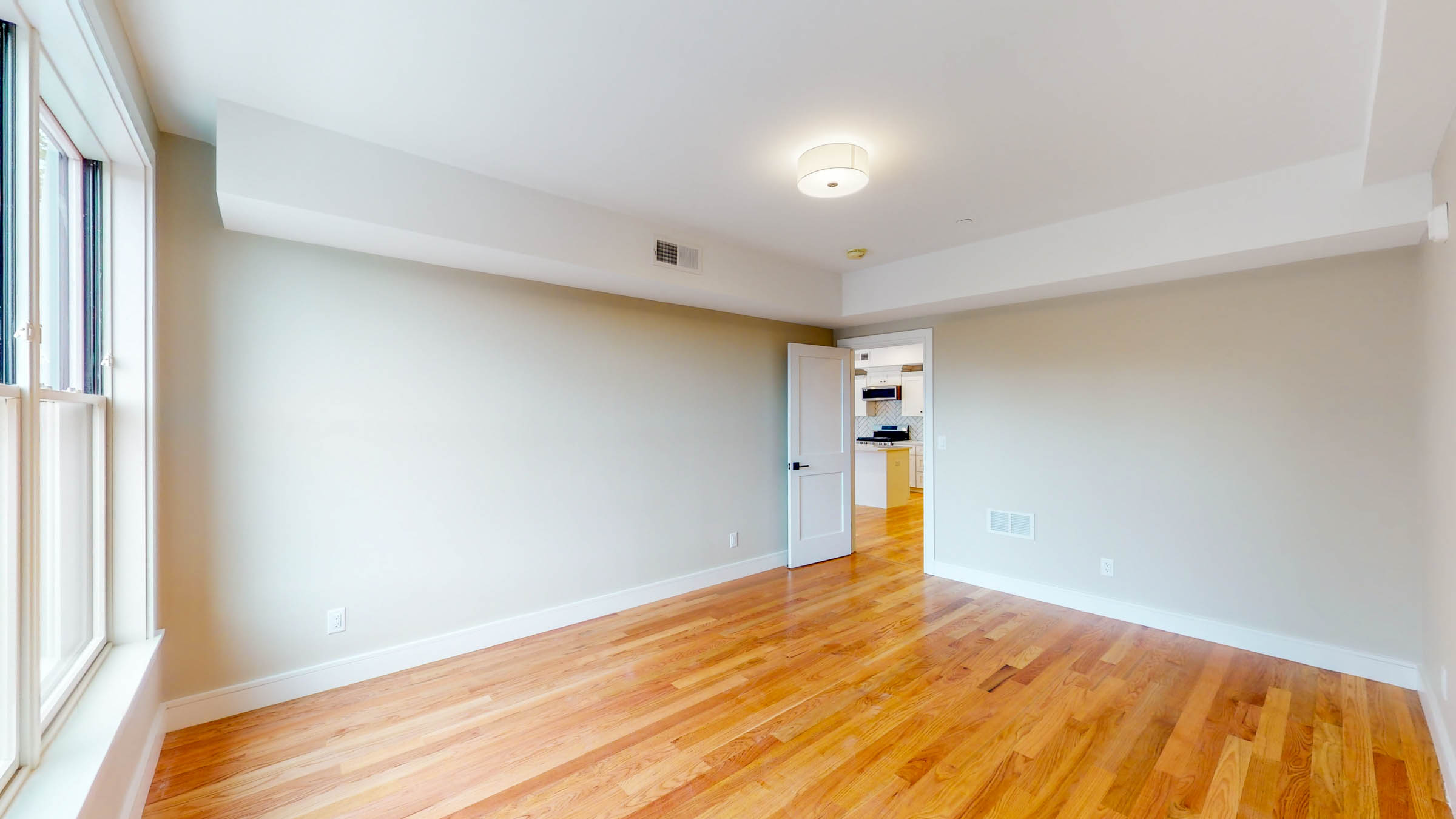 2.5 bed, 2 bath apartment for rent at 81 Chestnut Hill Ave Unit 201, Brighton — photo 4 of 13