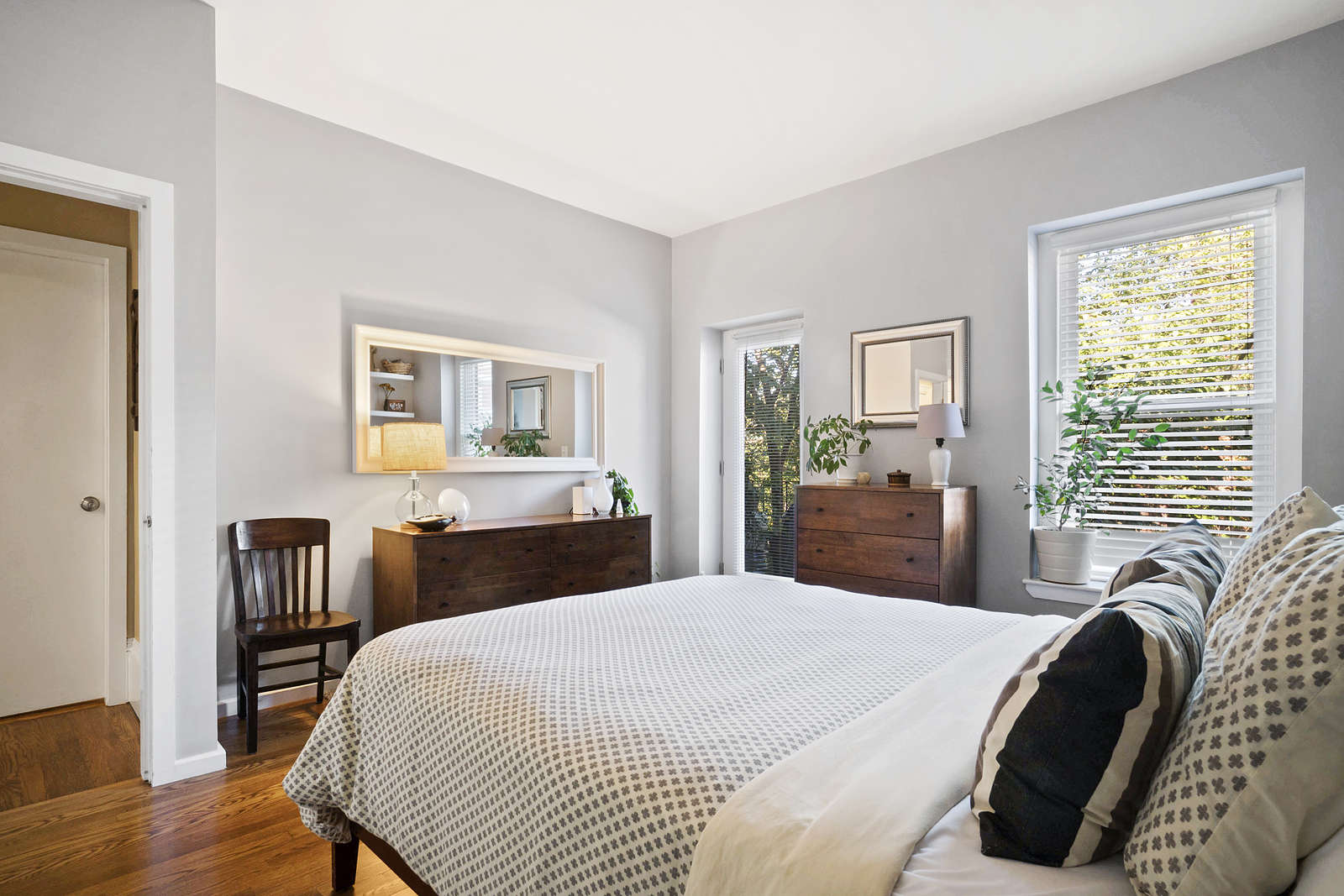 2 bed, 1 bath apartment for rent at 36 Worcester Sq Unit 5, South Boston — photo 6 of 18