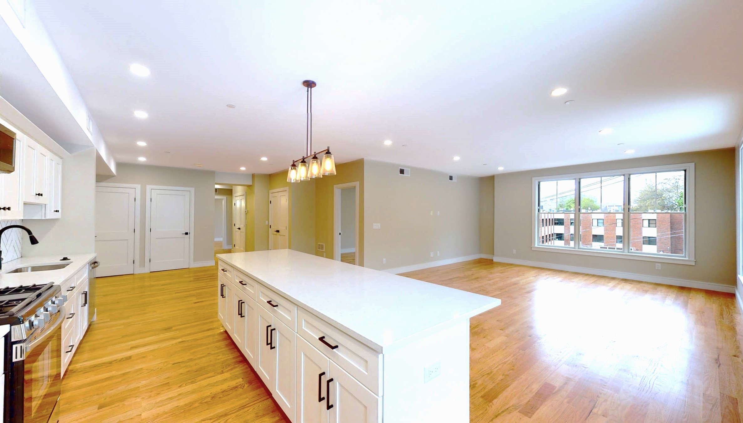 3 bed, 2 bath apartment for rent at 81 Chestnut Hill Ave Unit 303, Brighton — photo 3 of 10
