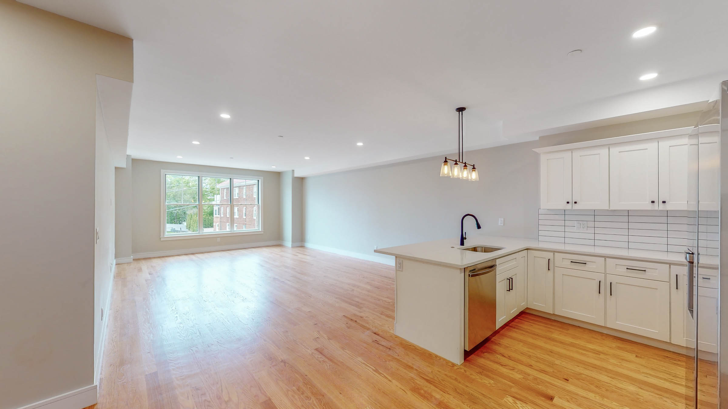 2 bed, 2 bath apartment for rent at 81 Chestnut Hill Ave Unit 204, Brighton — photo 4 of 27