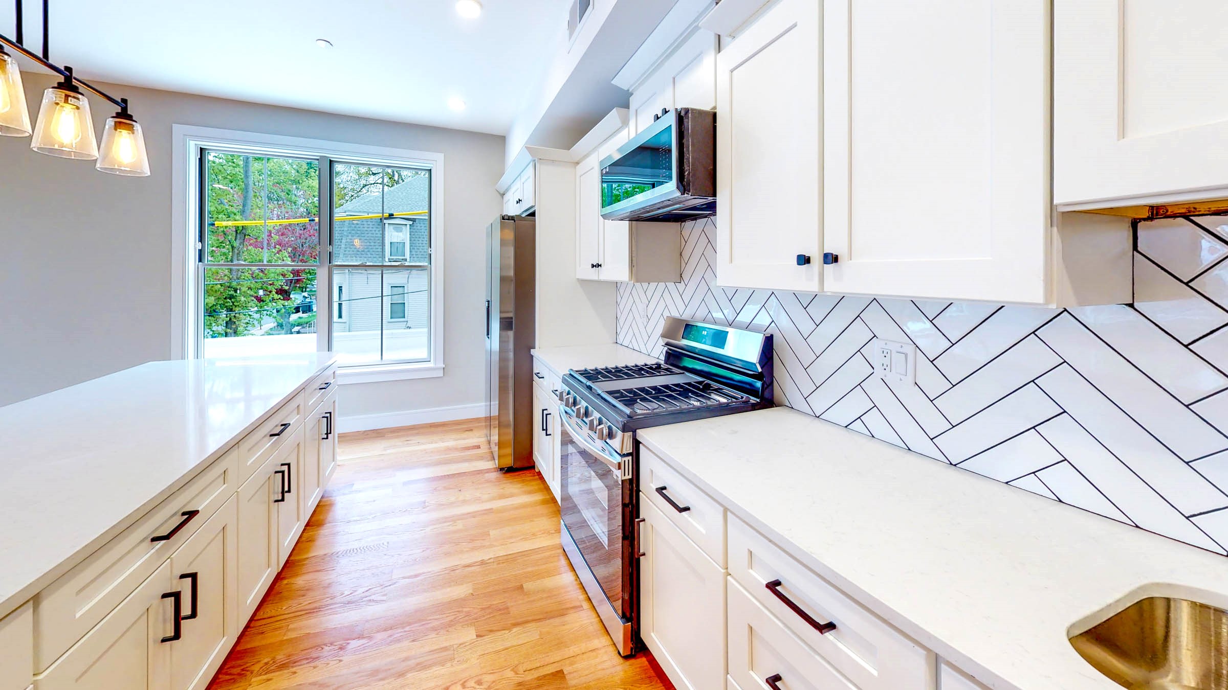 3 bed, 2 bath apartment for rent at 81 Chestnut Hill Ave Unit 303, Brighton — photo 7 of 10