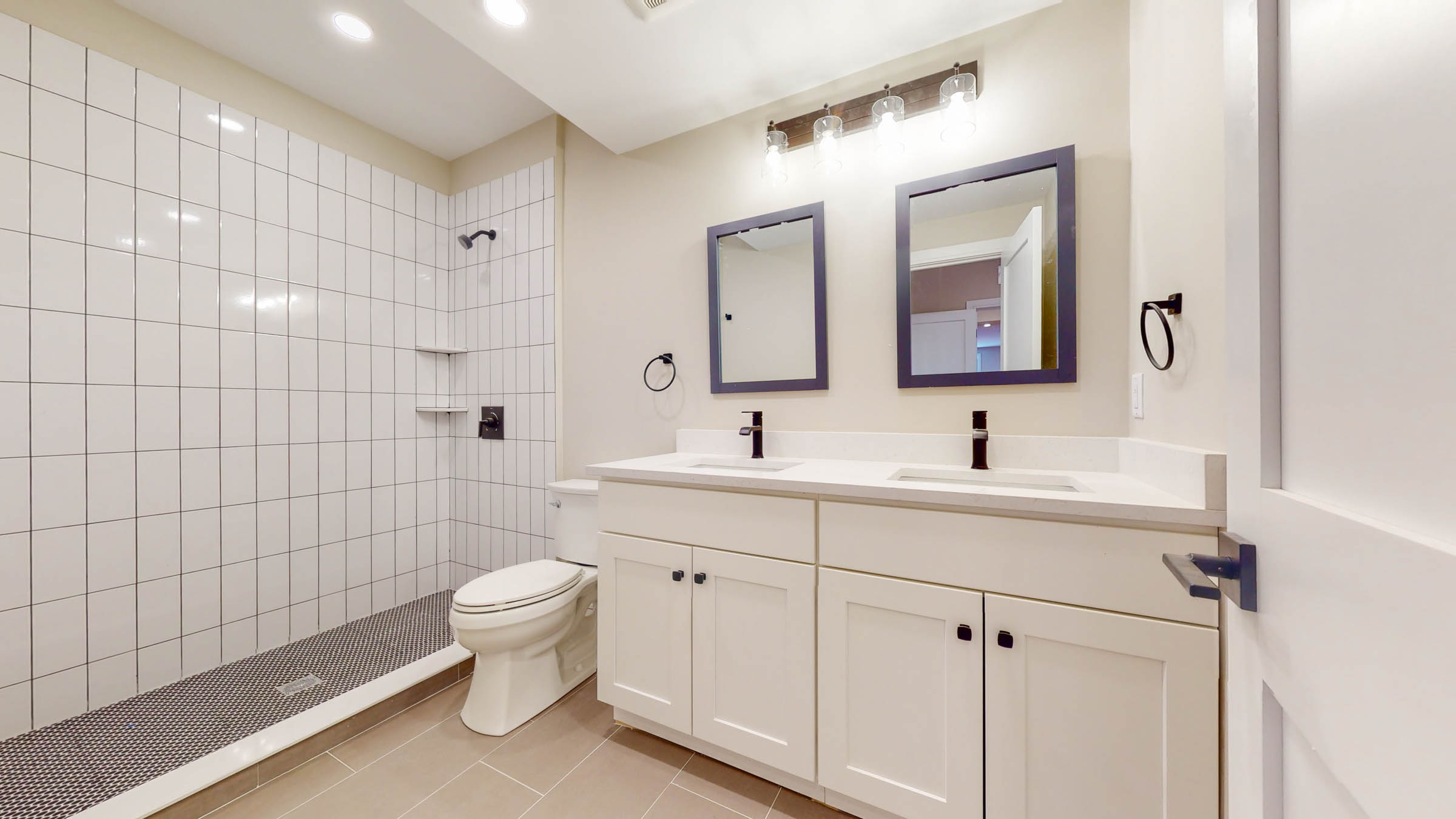 2.5 bed, 2 bath apartment for rent at 81 Chestnut Hill Ave Unit 201, Brighton — photo 2 of 13