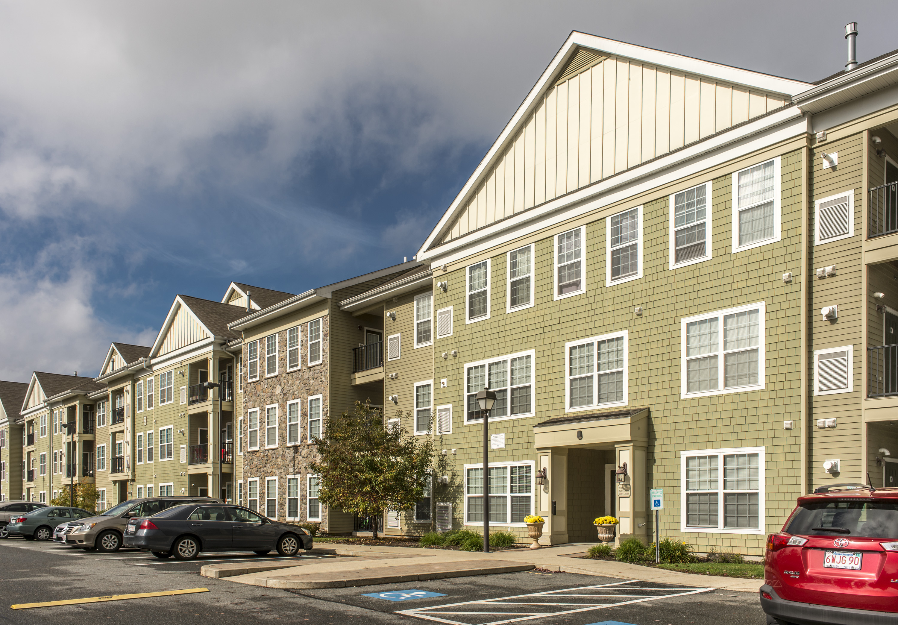 1 bed, 1 bath apartment for rent at 311 Lowell St Unit 1110, Andover — photo 1 of 4