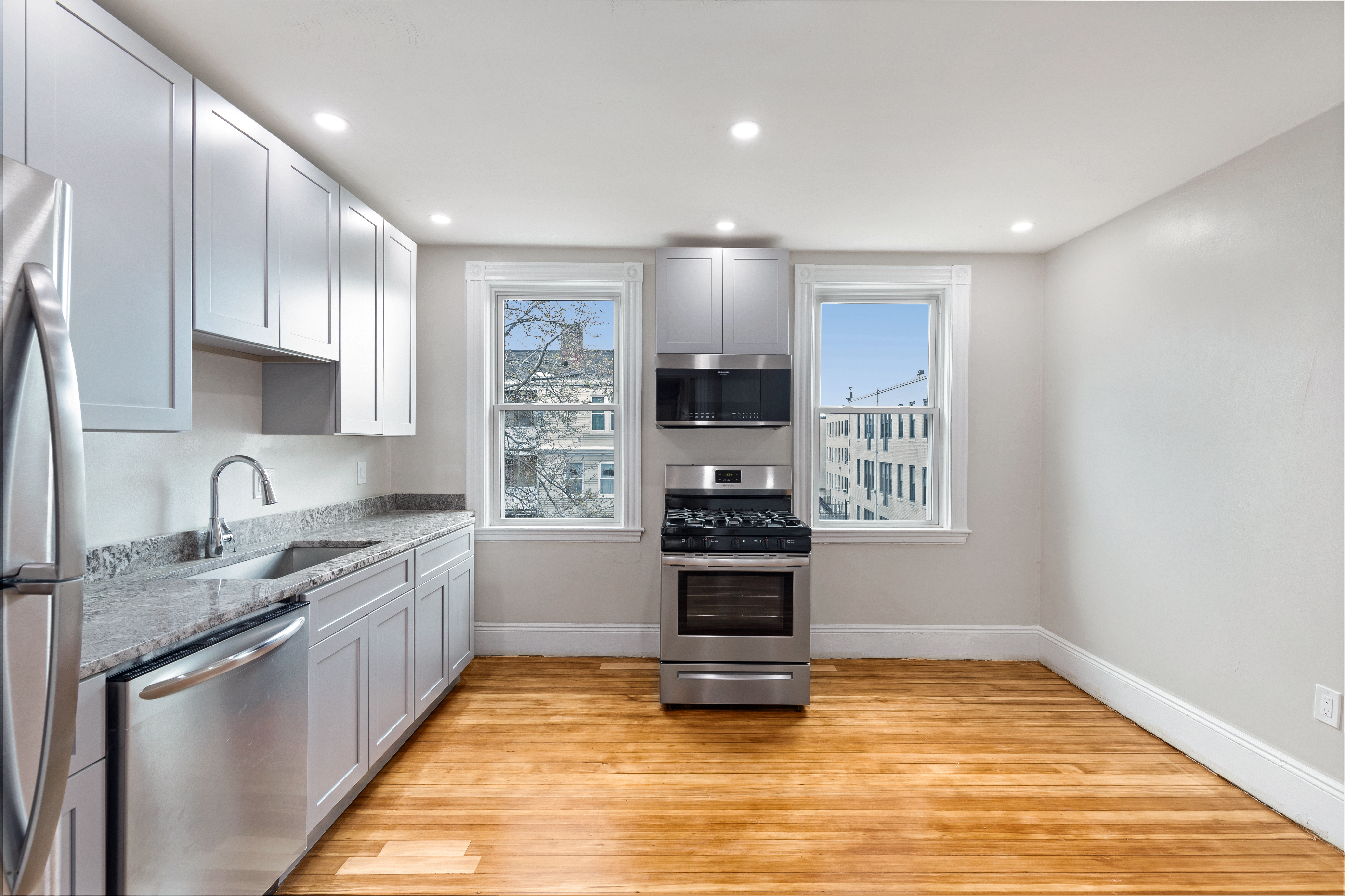 3 bed, 1 bath apartment for rent at 7 Pasadena Rd Unit 3, Dorchester — photo 1 of 31