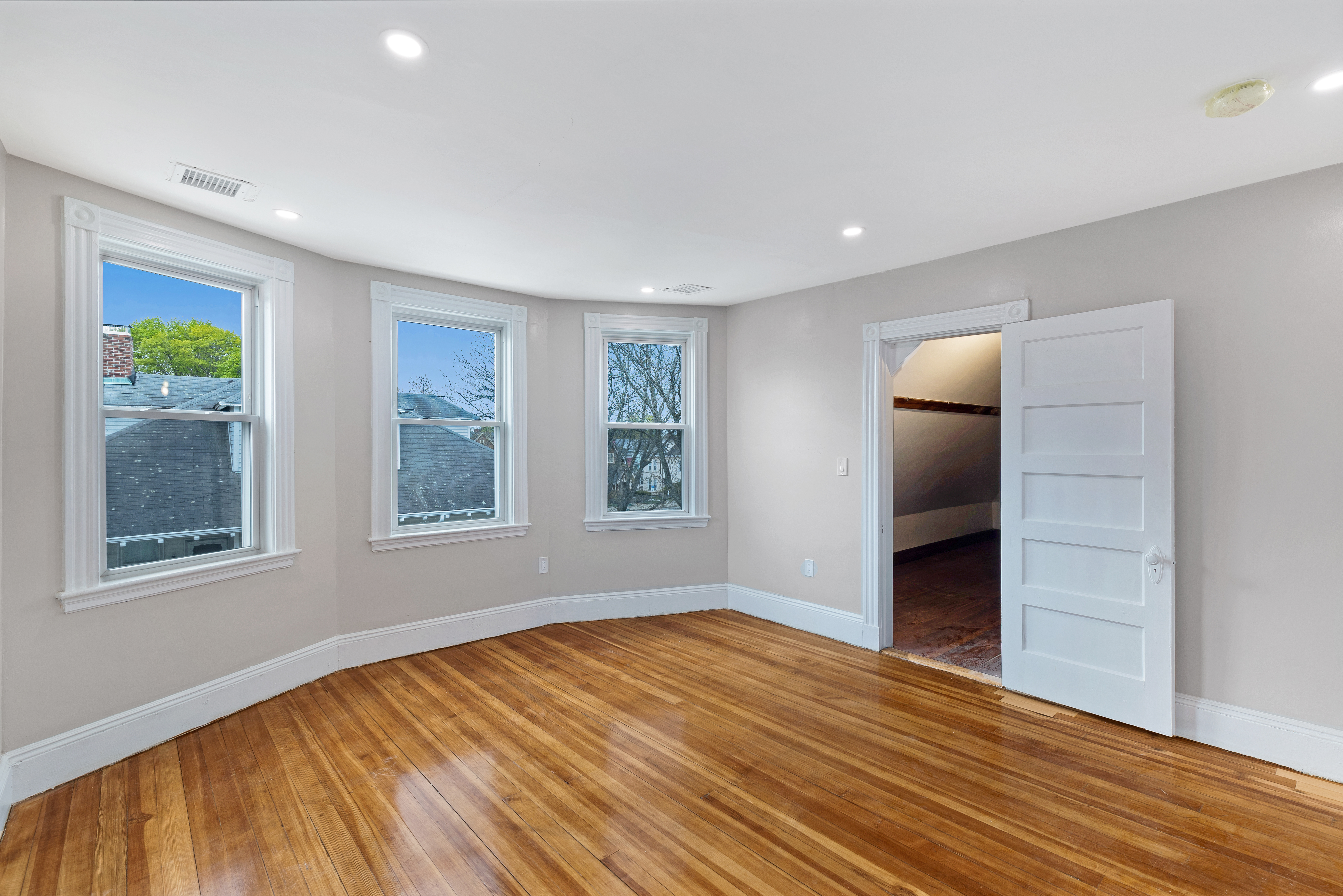 3 bed, 1 bath apartment for rent at 7 Pasadena Rd Unit 3, Dorchester — photo 23 of 31