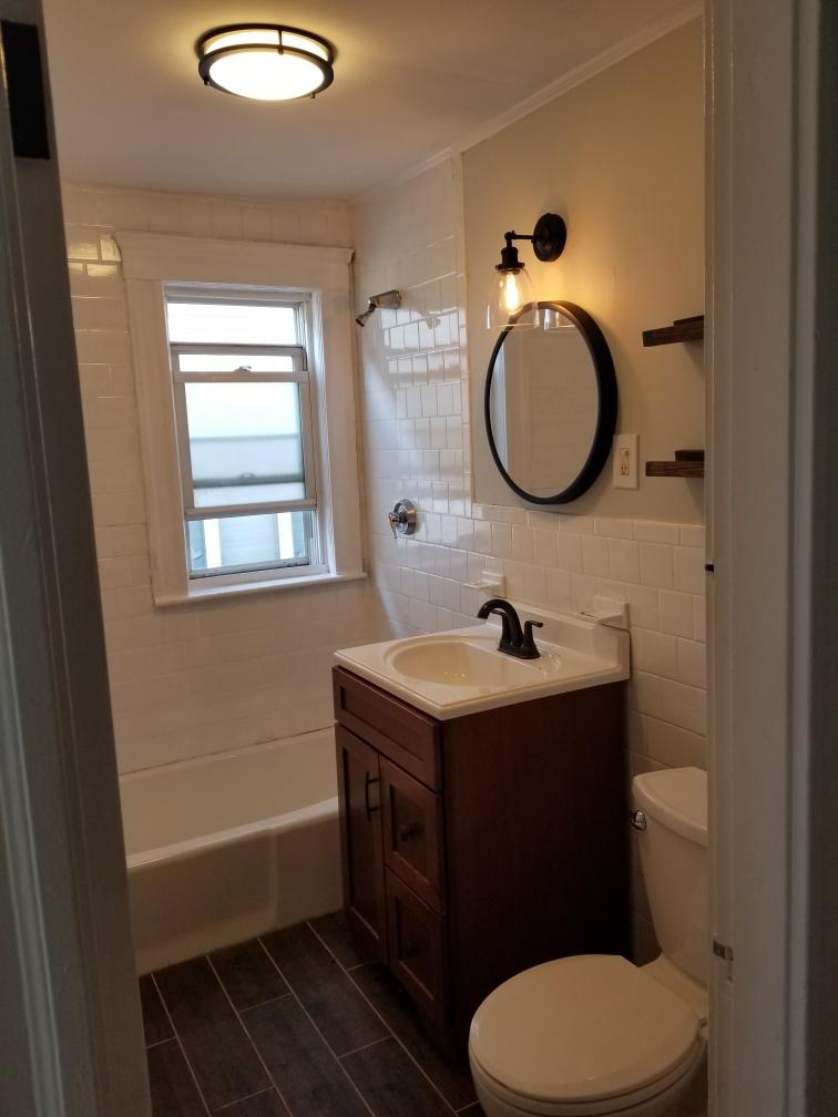1 bed, 1 bath apartment for rent at 274 Willis Ave Unit 1, Medford — photo 1 of 3