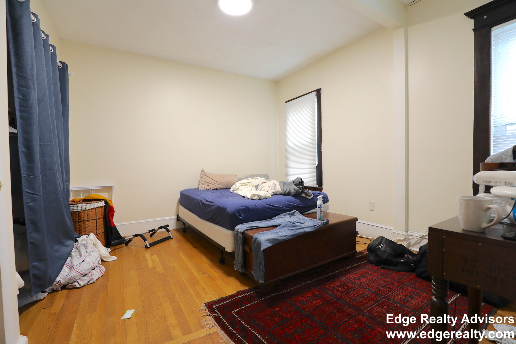 5 bed, 2 bath apartment for rent at 16 South St Unit 3, Brighton — photo 10 of 13