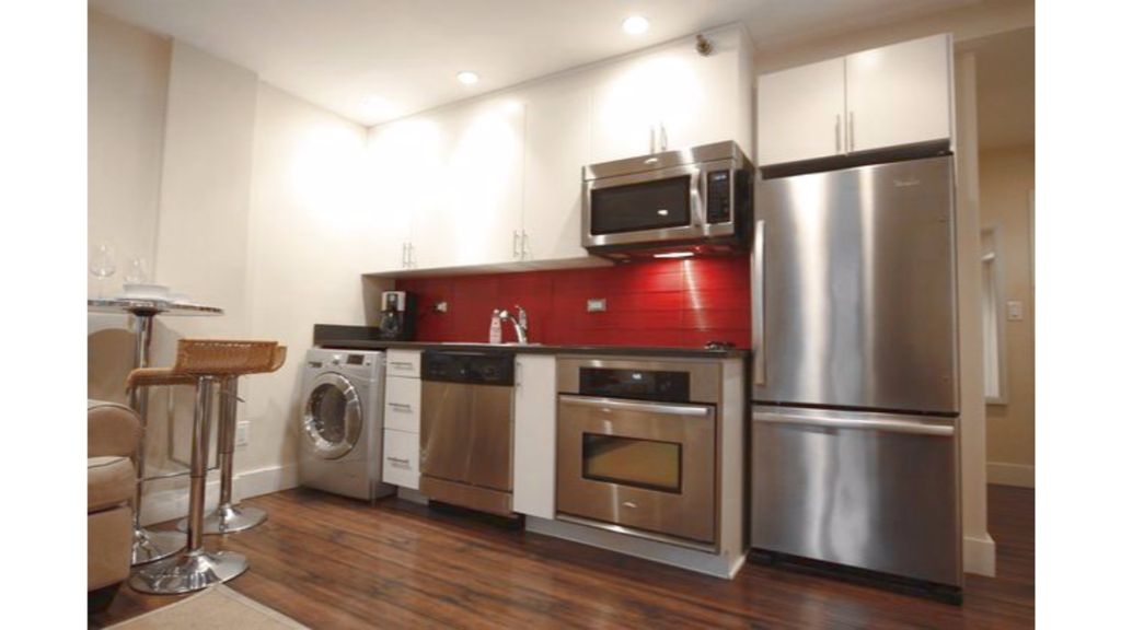 Studio bed, 1 bath apartment for rent at 395 Marlborough St Unit 1, Back Bay — photo 2 of 5