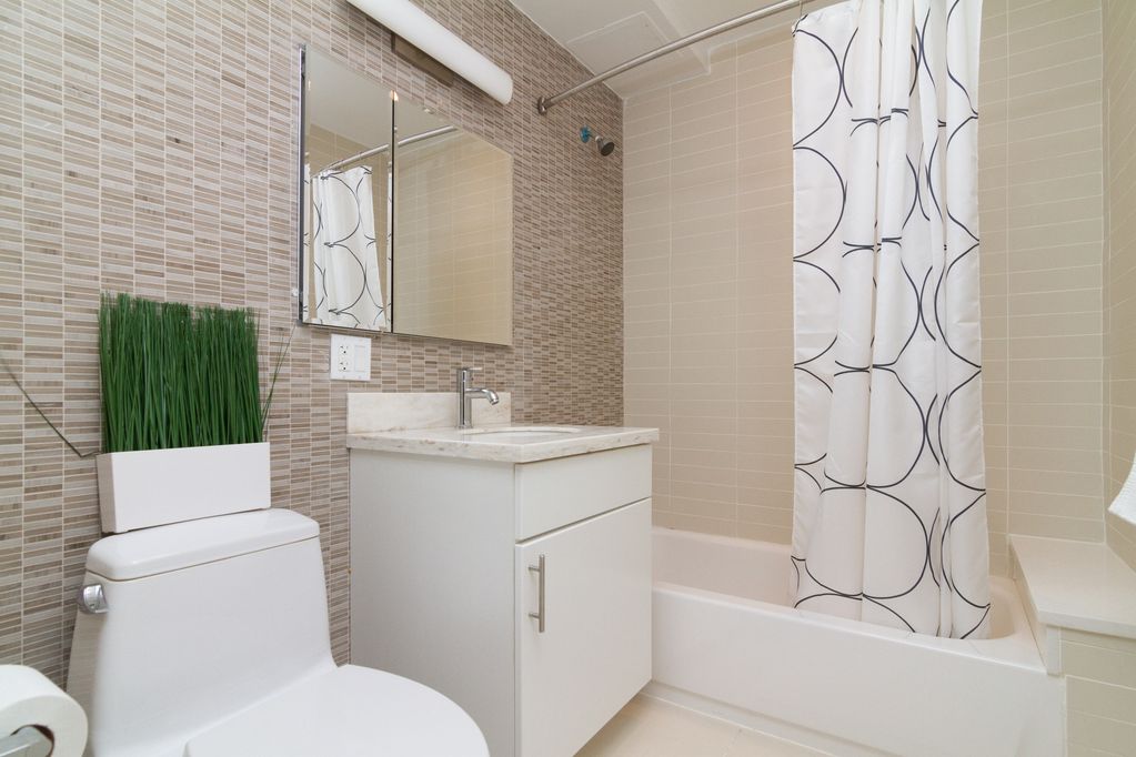 Studio bed, 1 bath apartment for rent at 395 Marlborough St Unit 1, Back Bay — photo 5 of 5