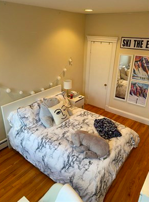 1 split bed, 1 bath apartment for rent at 61 Park Dr Unit 20, Fenway — photo 2 of 6