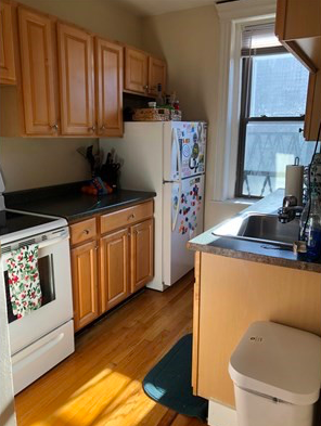 1 split bed, 1 bath apartment for rent at 61 Park Dr Unit 20, Fenway — photo 3 of 6