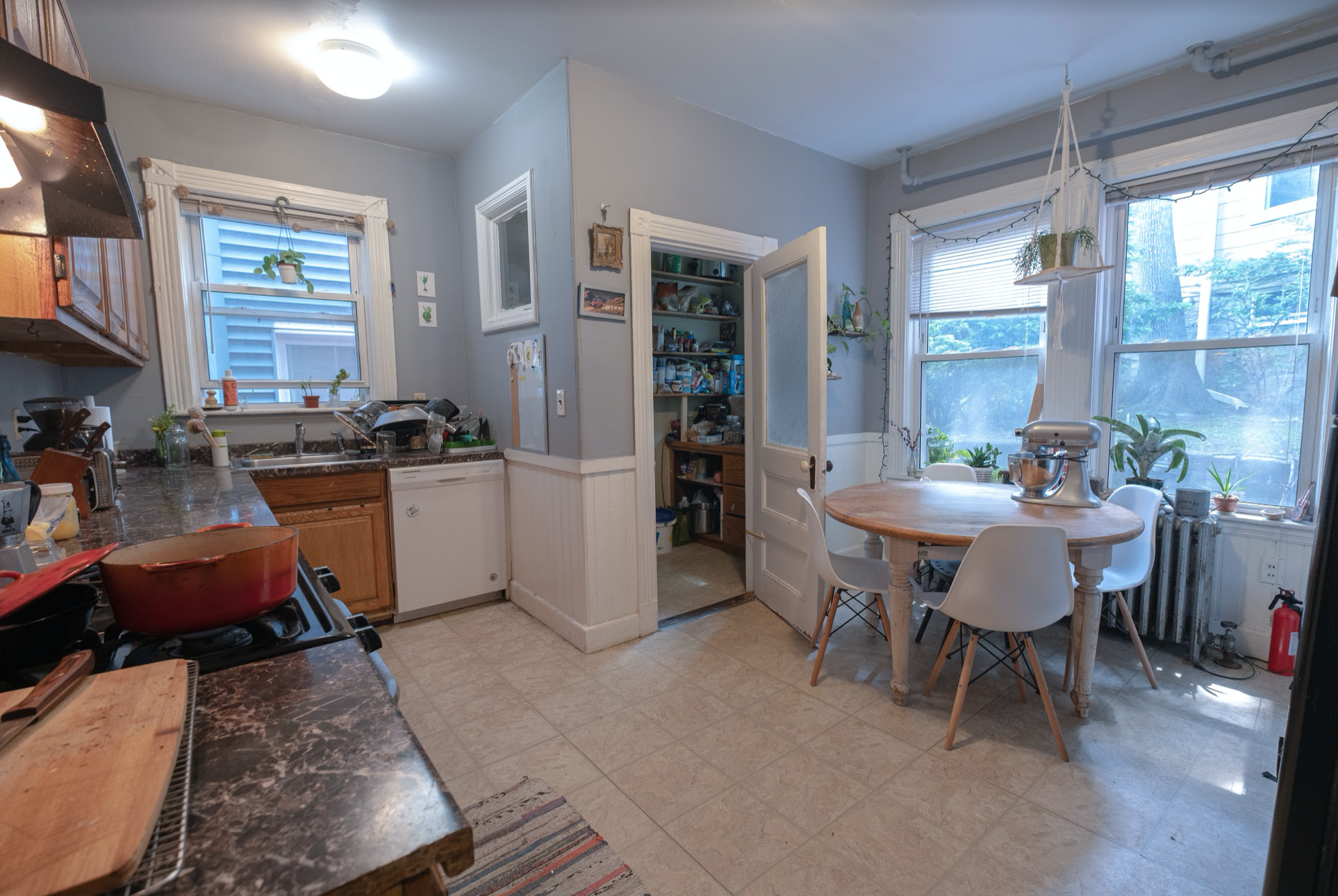 6 bed, 2 bath apartment for rent at 430 Centre St Unit 2, Jamaica Plain — photo 6 of 12
