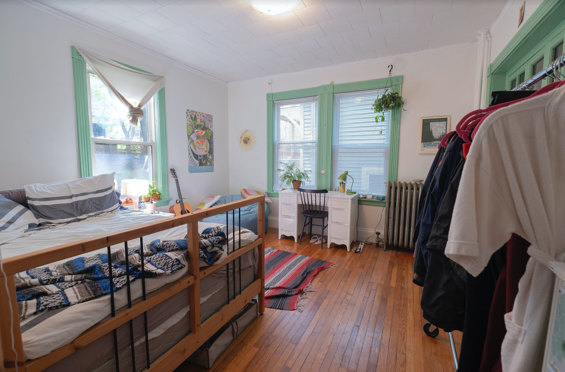 6 bed, 2 bath apartment for rent at 430 Centre St Unit 2, Jamaica Plain — photo 7 of 12