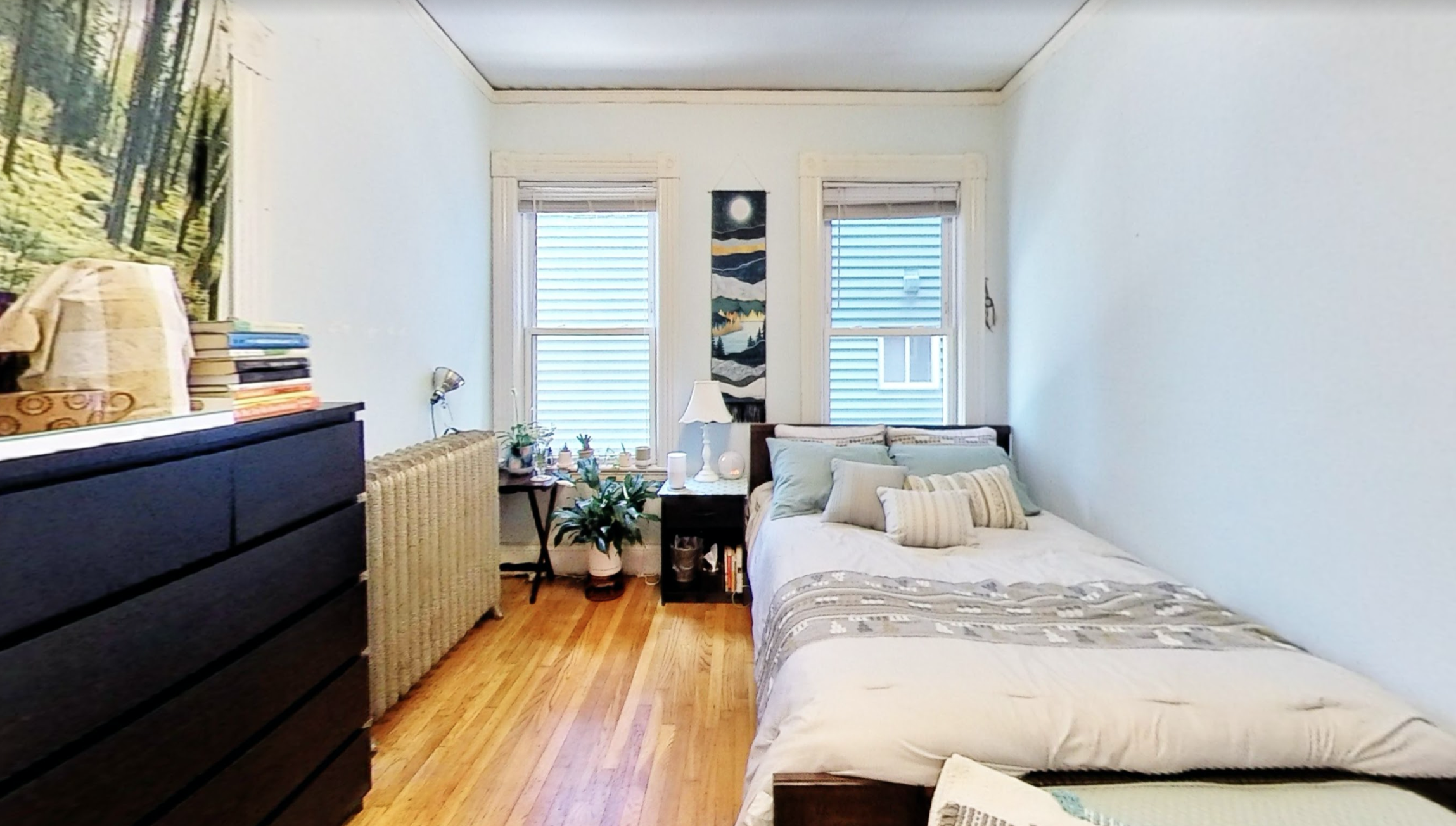 6 bed, 2 bath apartment for rent at 430 Centre St Unit 2, Jamaica Plain — photo 5 of 12