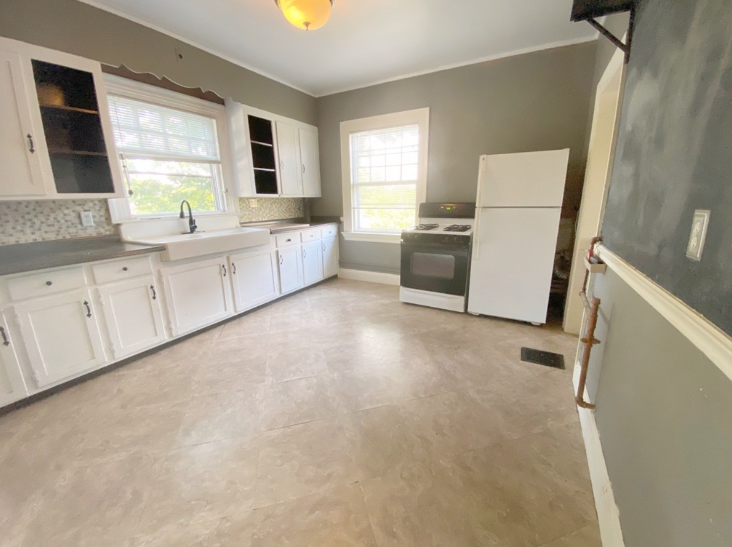 2.5 bed, 1 bath apartment for rent at 81 Corey St Unit 2, West Roxbury — photo 5 of 11