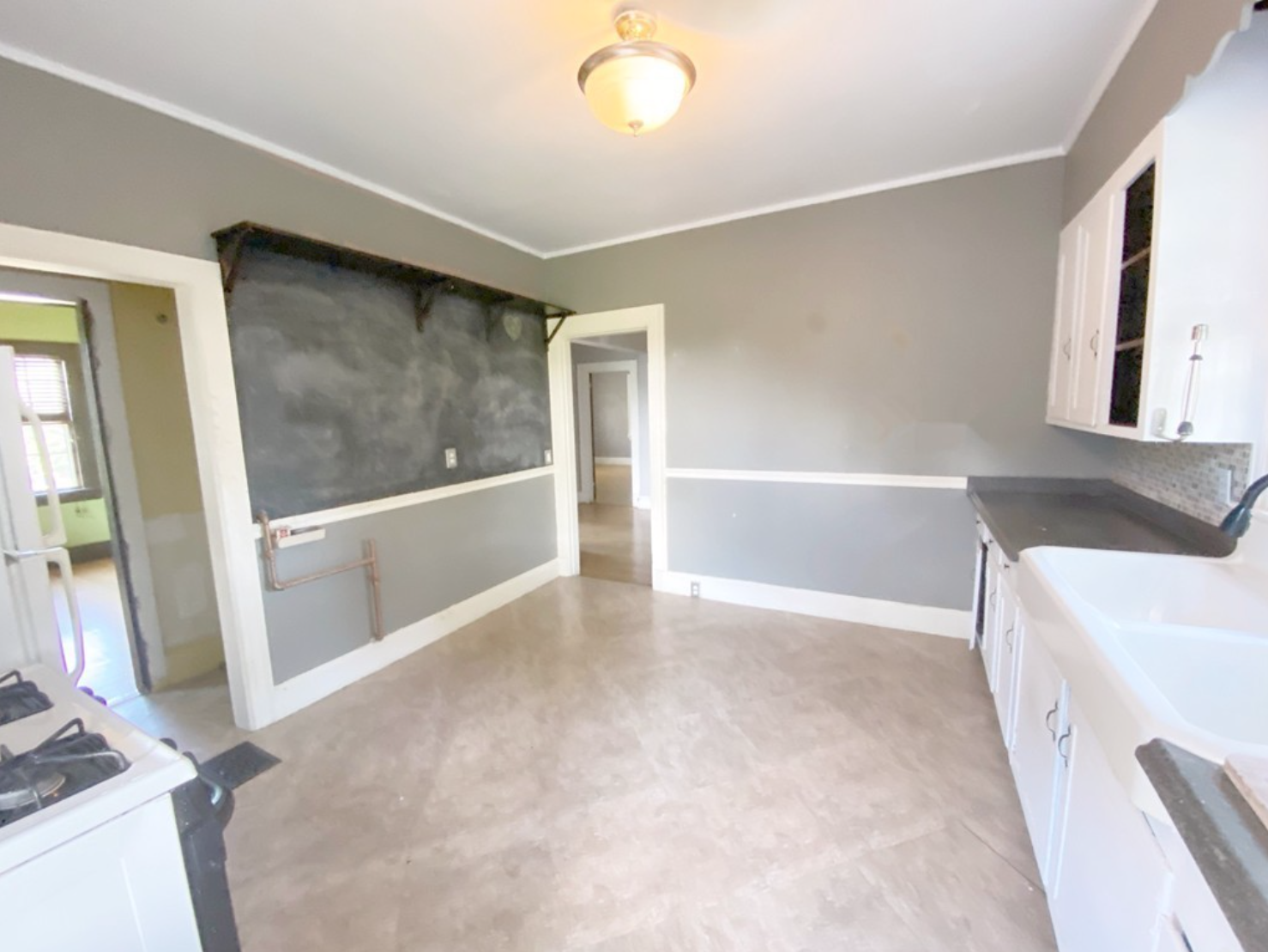 2.5 bed, 1 bath apartment for rent at 81 Corey St Unit 2, West Roxbury — photo 6 of 11