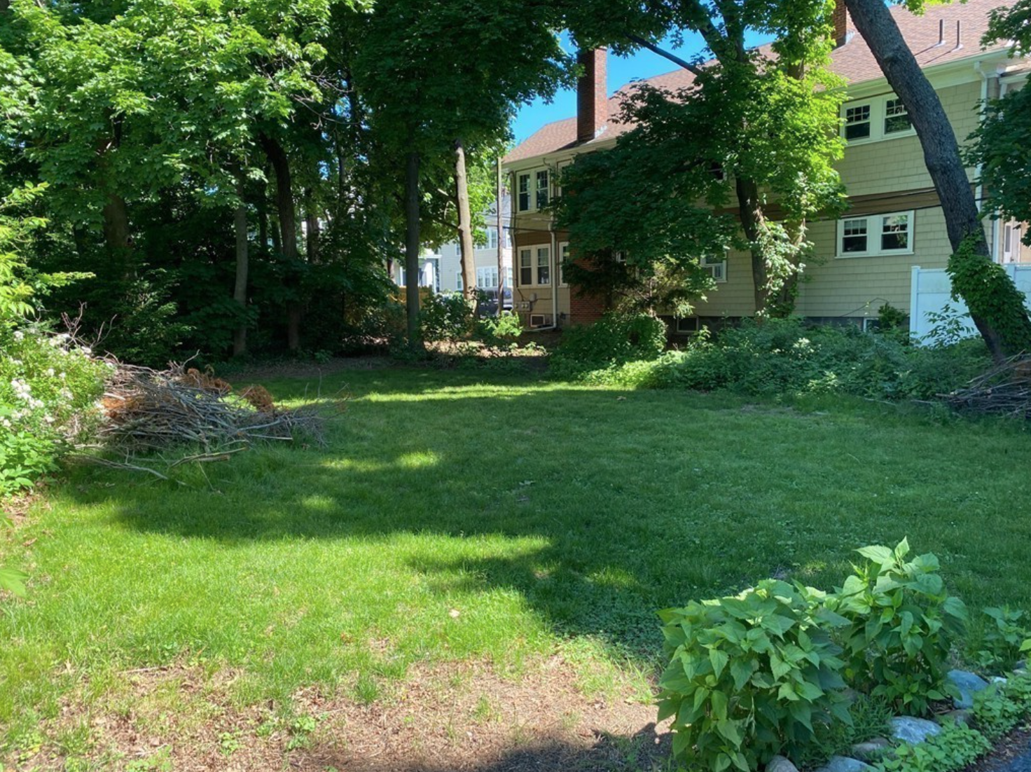 2.5 bed, 1 bath apartment for rent at 81 Corey St Unit 2, West Roxbury — photo 10 of 11