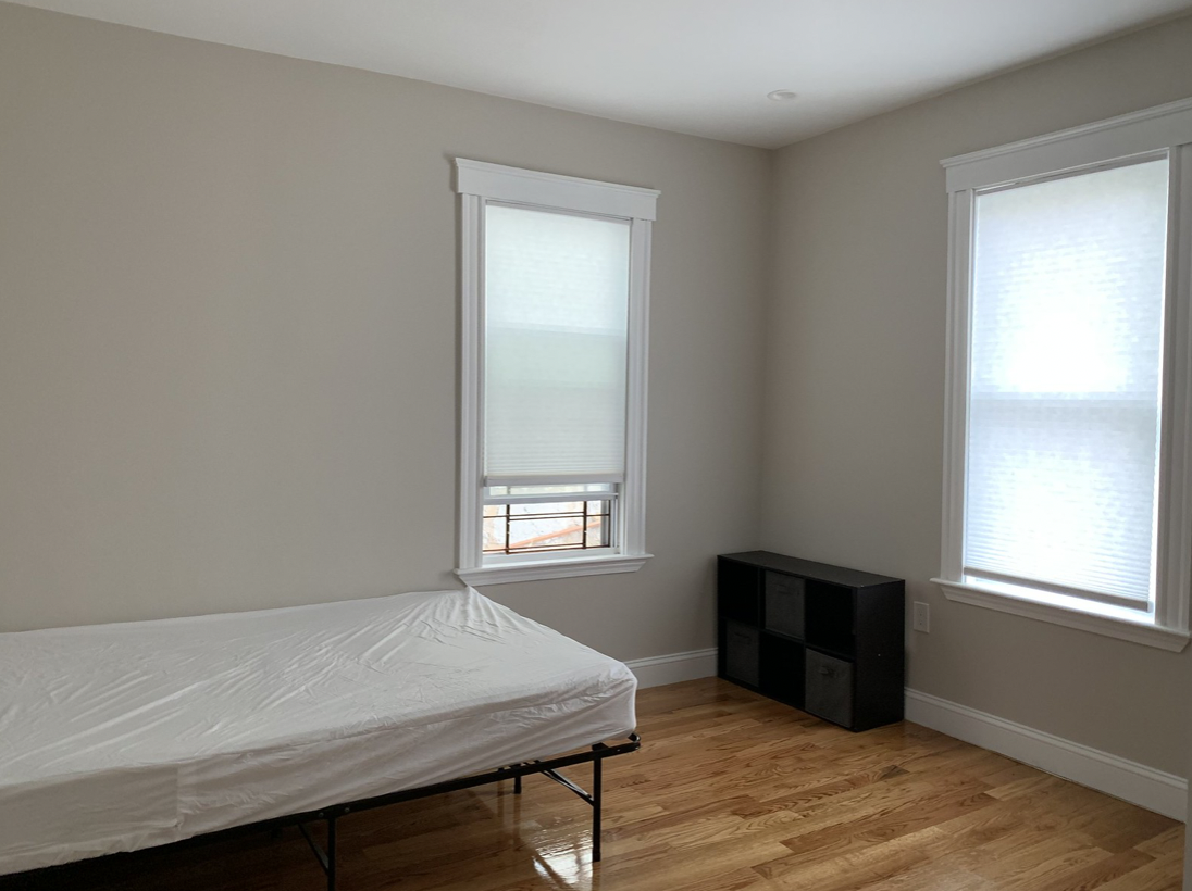 5 bed, 2 bath apartment for rent at 147 Hillside St Unit 2, Mission Hill — photo 7 of 22