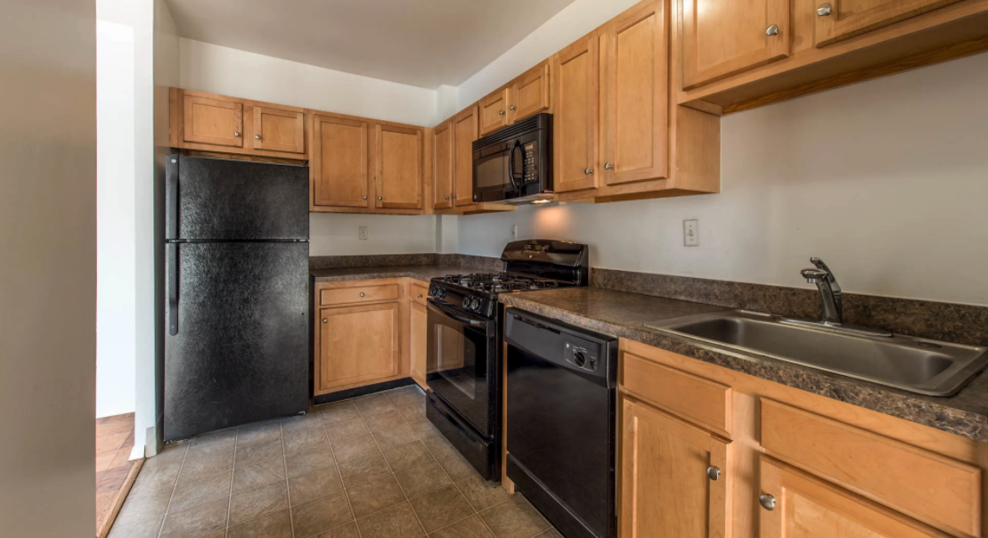 Studio bed, 1 bath apartment for rent at 205 Walden St Unit 2, Porter Square — photo 5 of 10