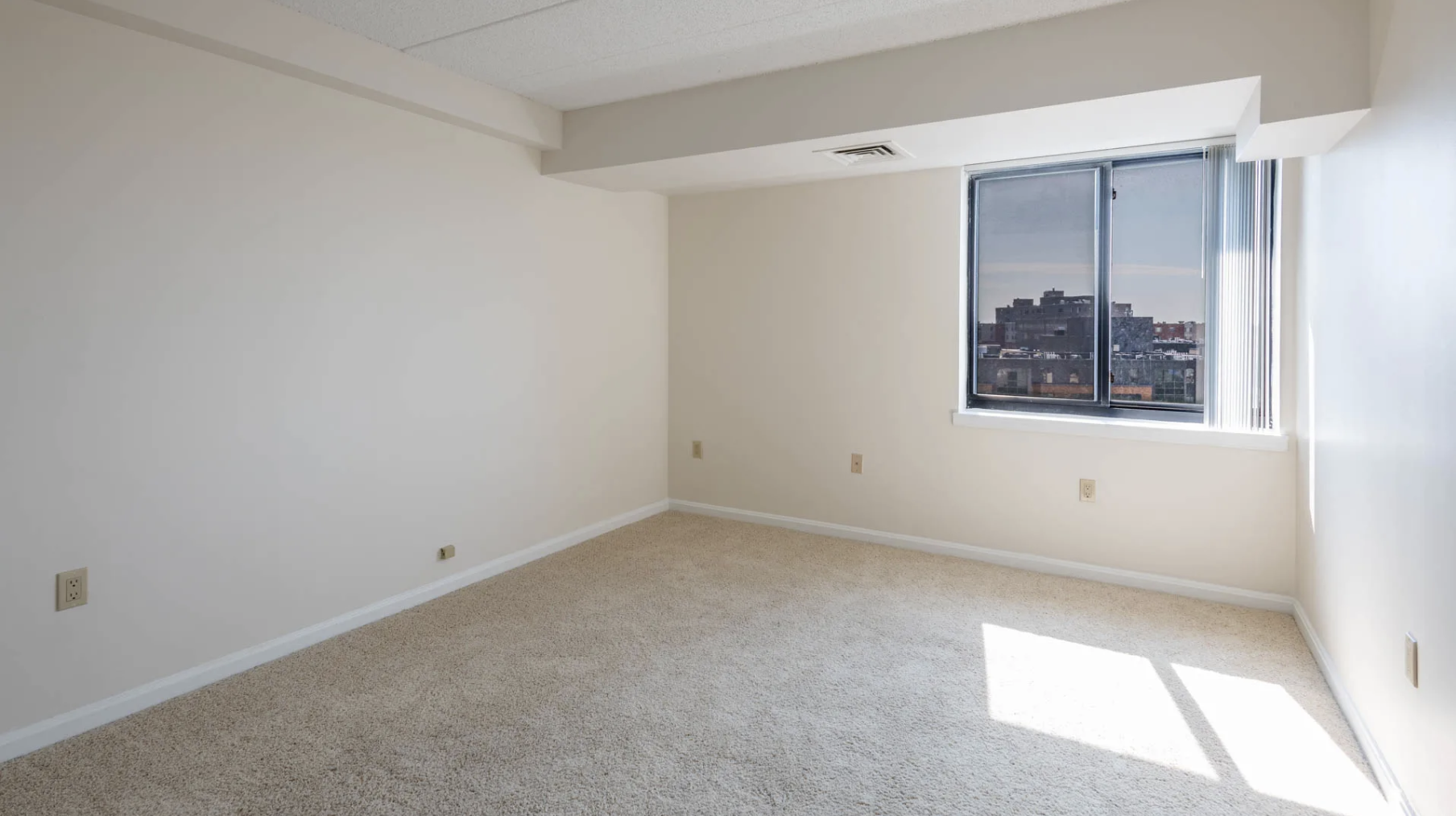 2 bed, 2 bath apartment for rent at 14 Summer St Unit 607, Malden — photo 3 of 16