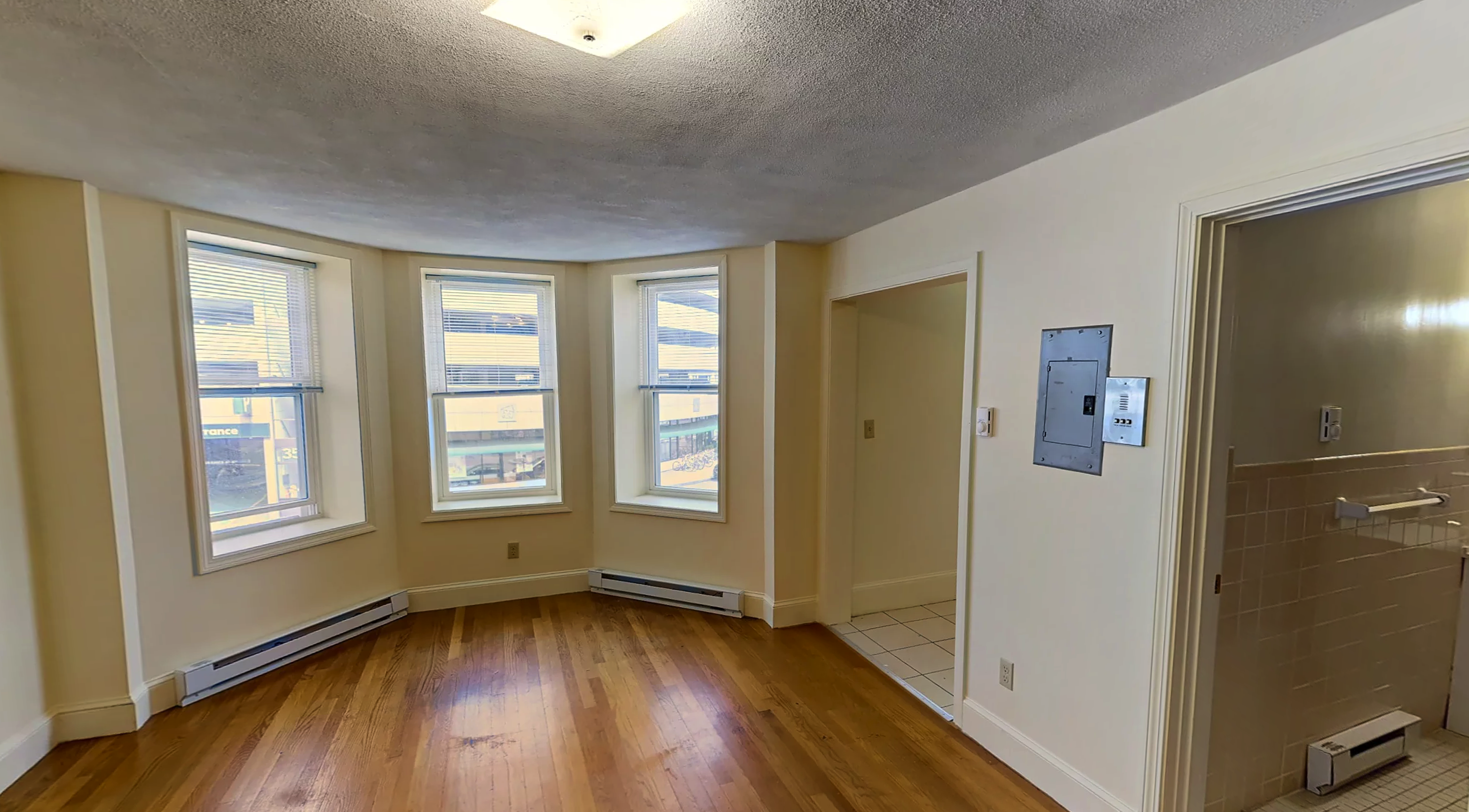 Studio bed, 1 bath apartment for rent at 32 Westland Ave Unit 14, Fenway — photo 6 of 9