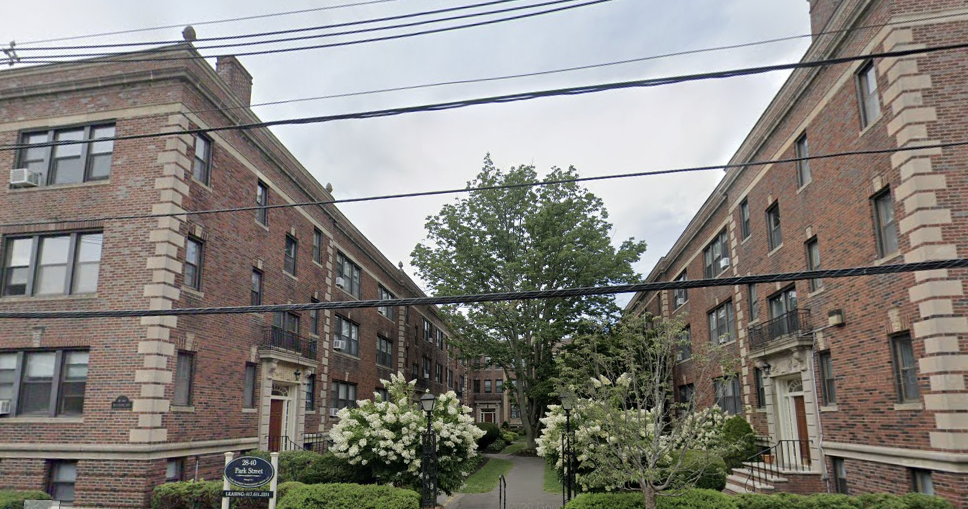 2 bed, 1 bath apartment for rent at 34 Park St Unit B7, Coolidge Corner — photo 2 of 10