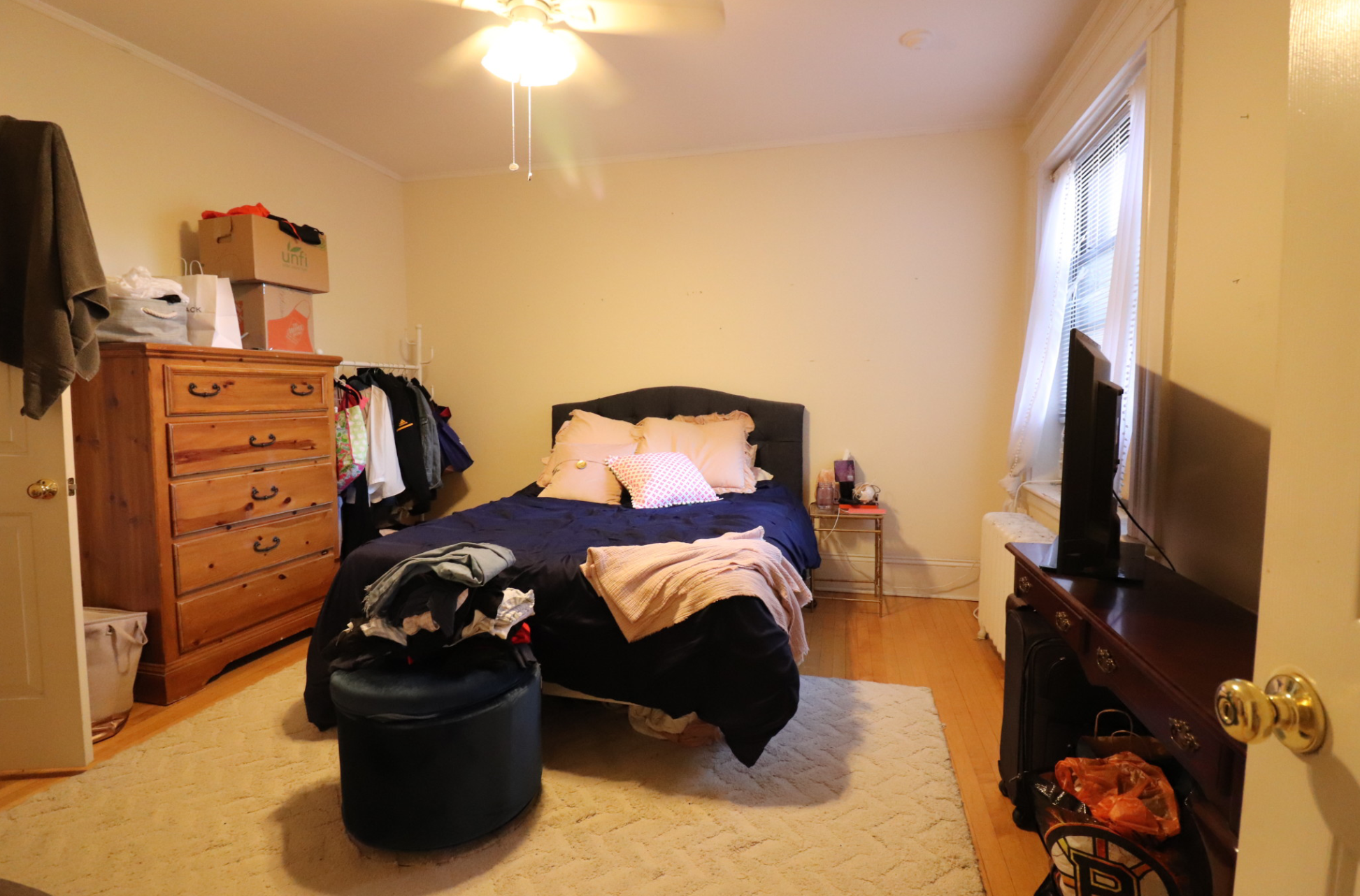 3 bed, 1 bath apartment for rent at 1100 Beacon St Unit 2C, Longwood — photo 9 of 20