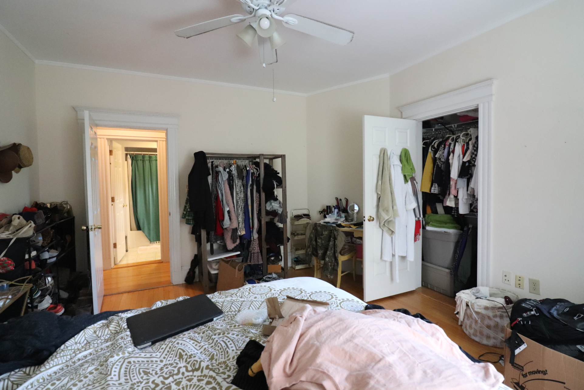 3 bed, 1 bath apartment for rent at 1100 Beacon St Unit 2C, Longwood — photo 2 of 20