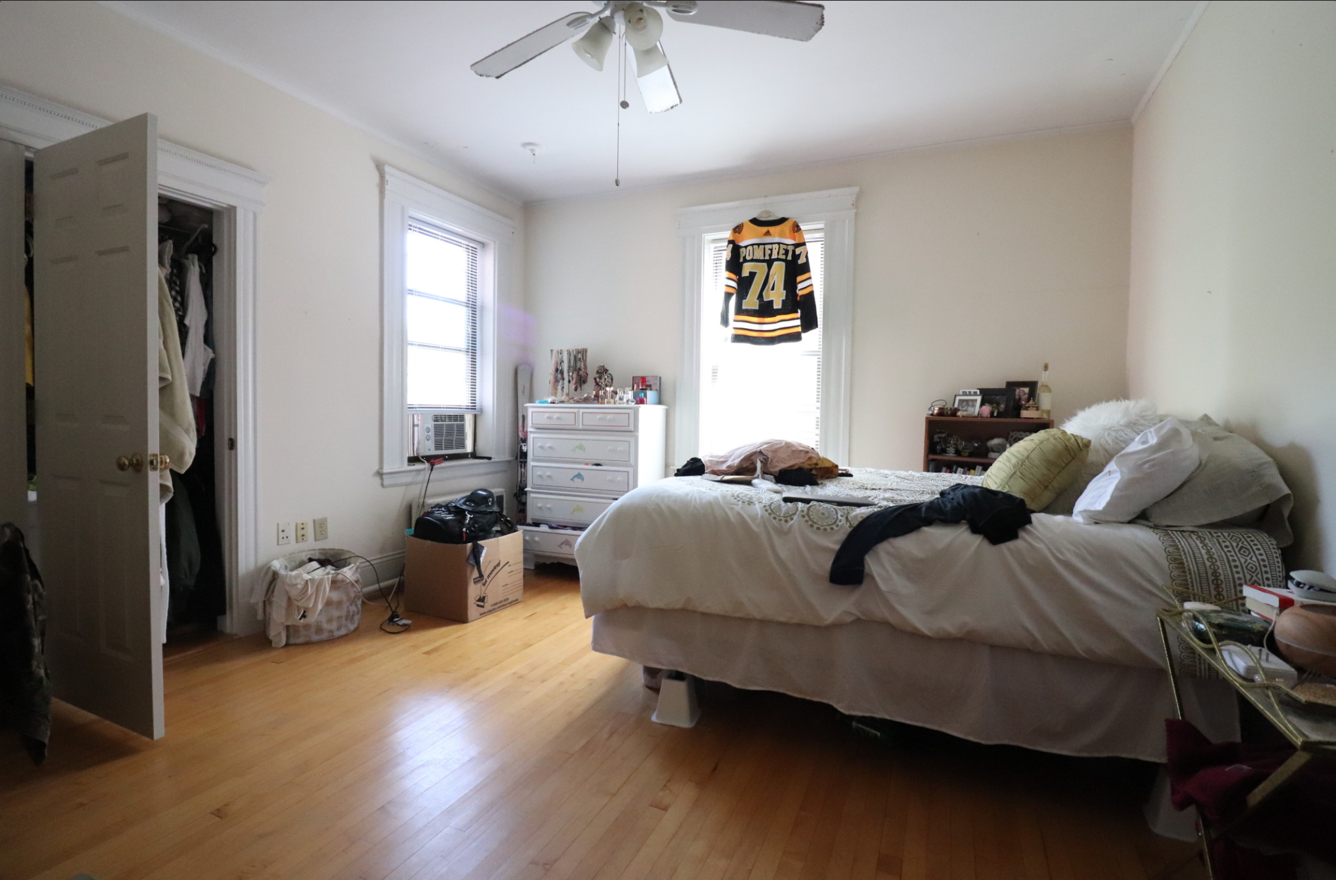 3 bed, 1 bath apartment for rent at 1100 Beacon St Unit 2C, Longwood — photo 1 of 20