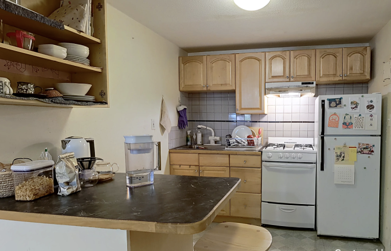 Studio bed, 1 bath apartment for rent at 1069 Beacon St Unit Bf, Coolidge Corner — photo 1 of 4