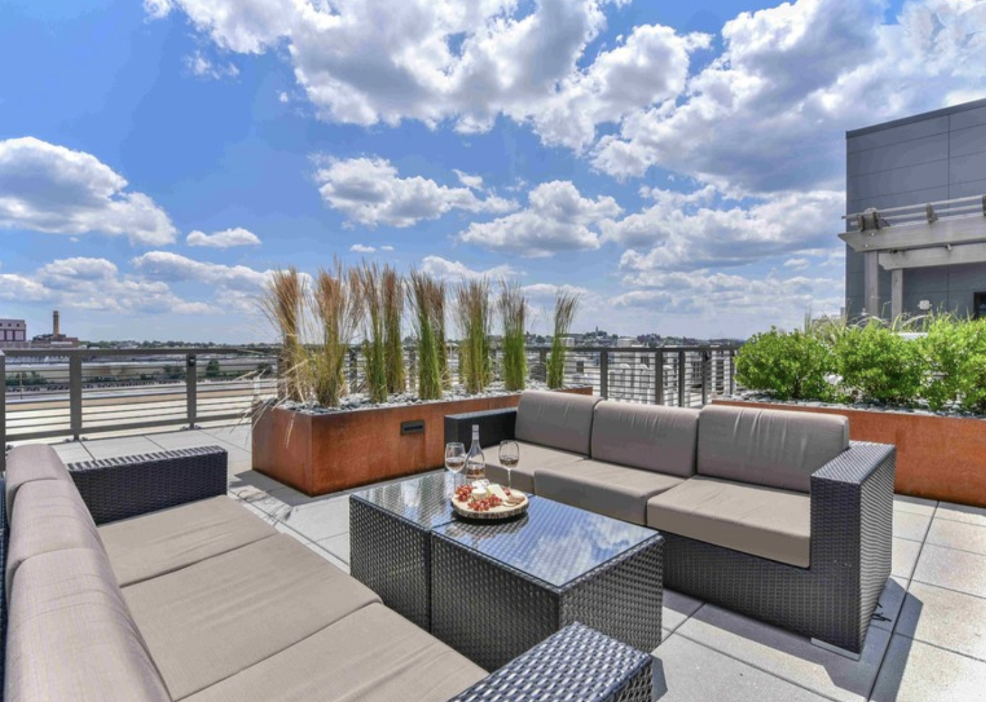 Studio bed, 1 bath apartment for rent at 411 D St Unit S609, Seaport District — photo 3 of 4