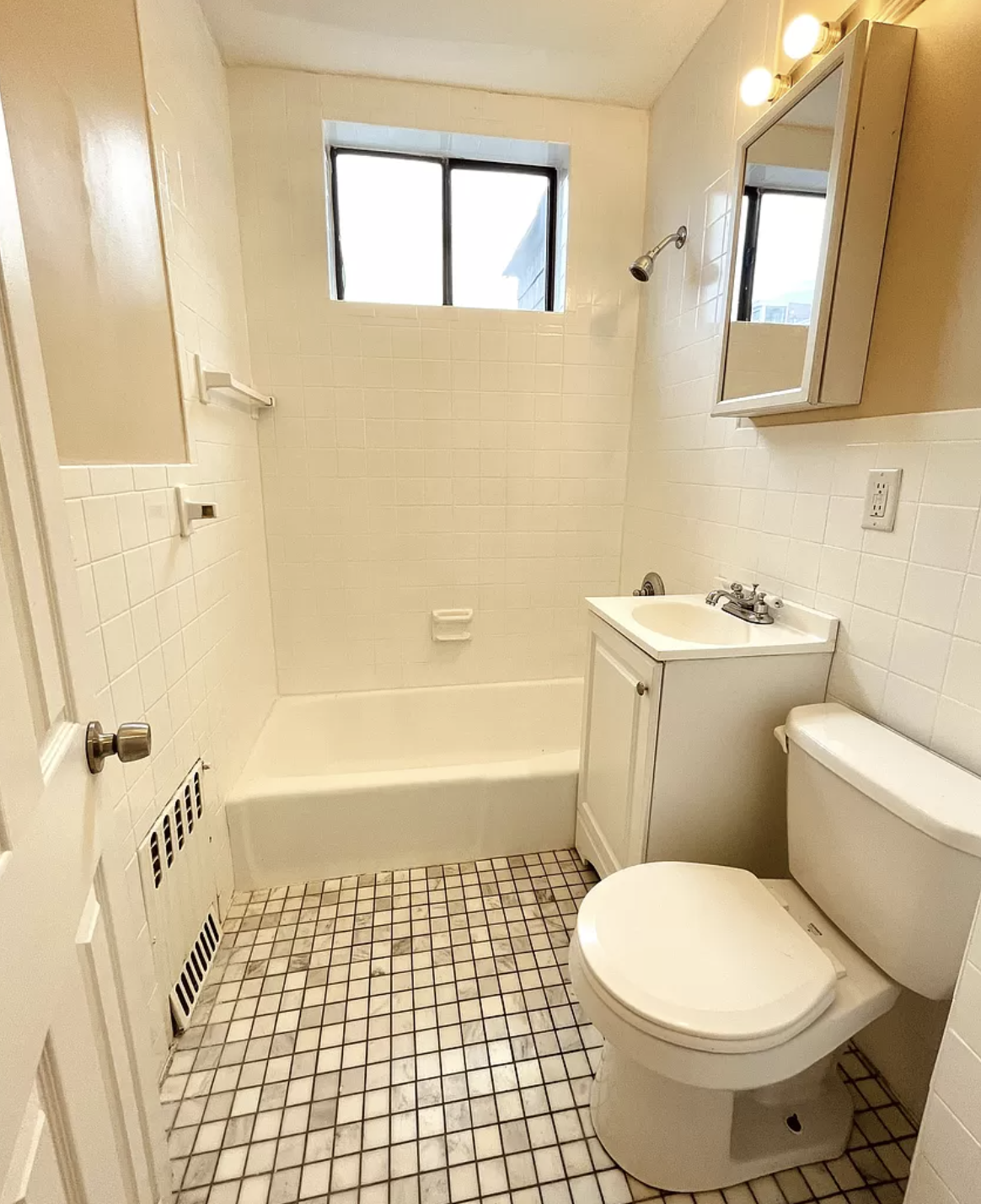 6 bed, 2 bath apartment for rent at 28 Princeton St Unit 3, East Boston — photo 6 of 8